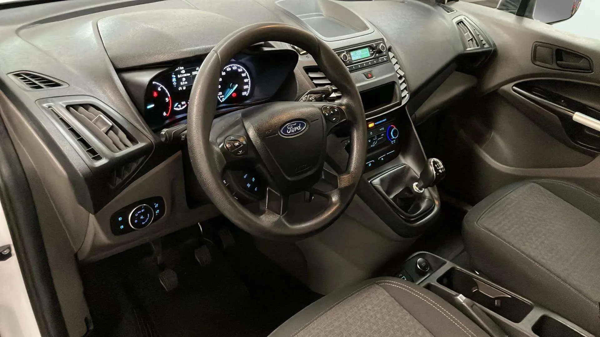 Ford Tourneo Connect 1.5 TDCi Trend - foto 6