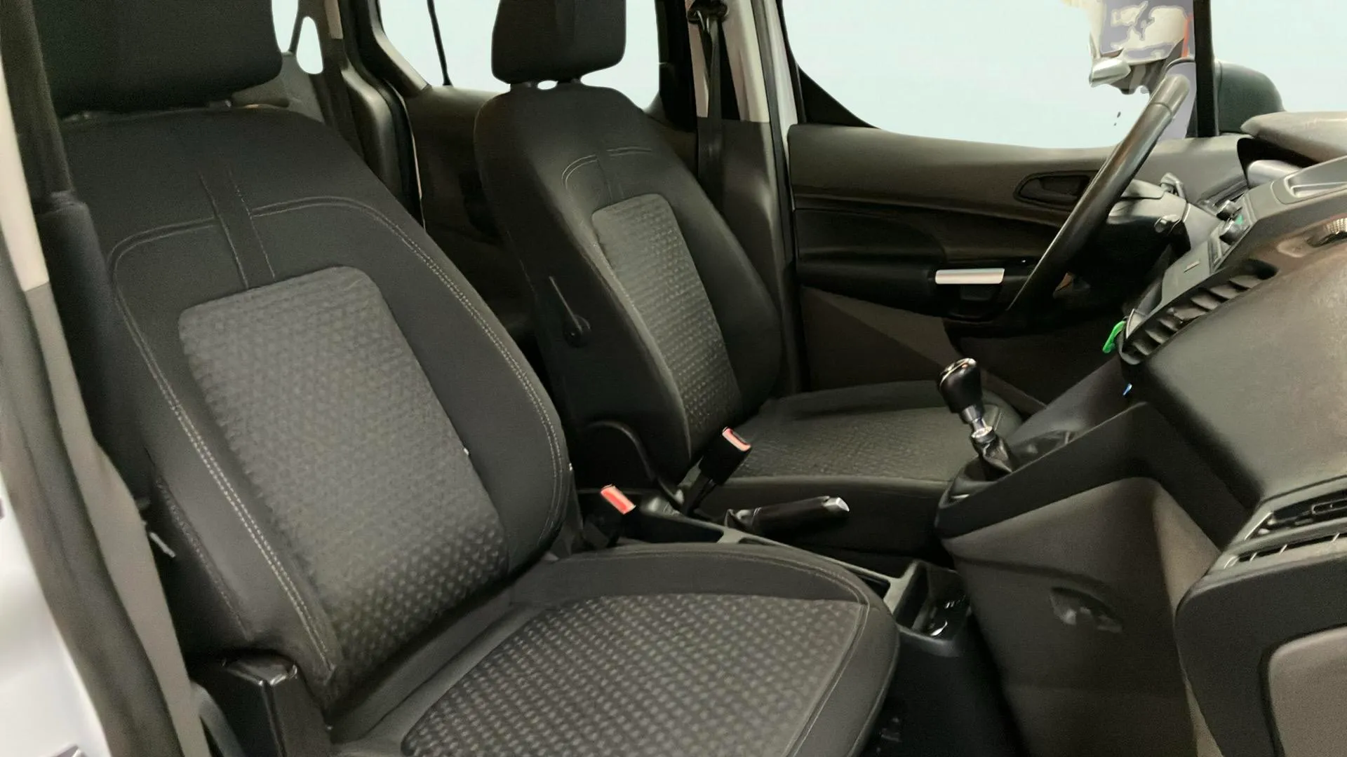 Ford Tourneo Connect 1.5 TDCi Trend - foto 32