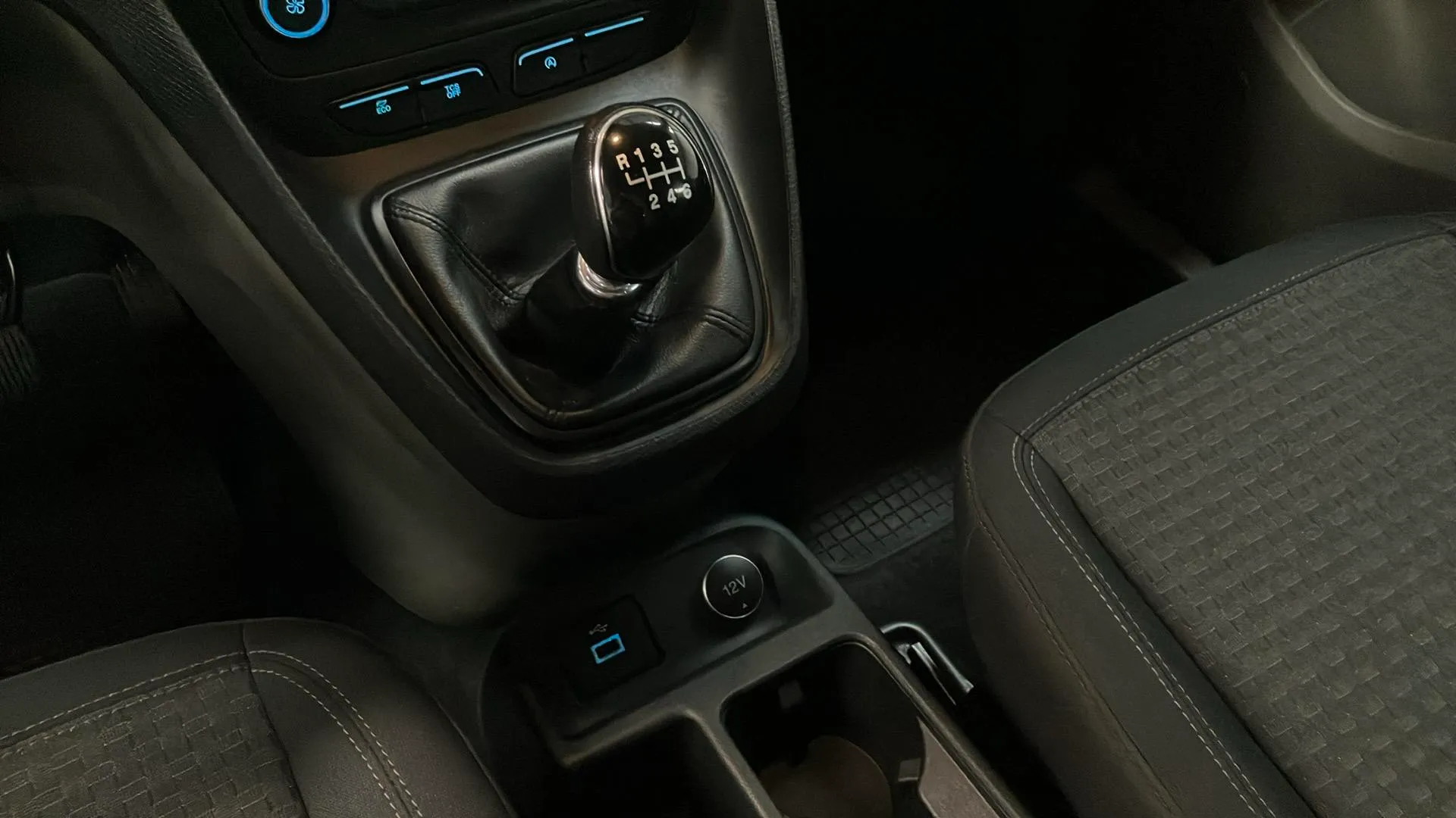 Ford Tourneo Connect 1.5 TDCi Trend - foto 37