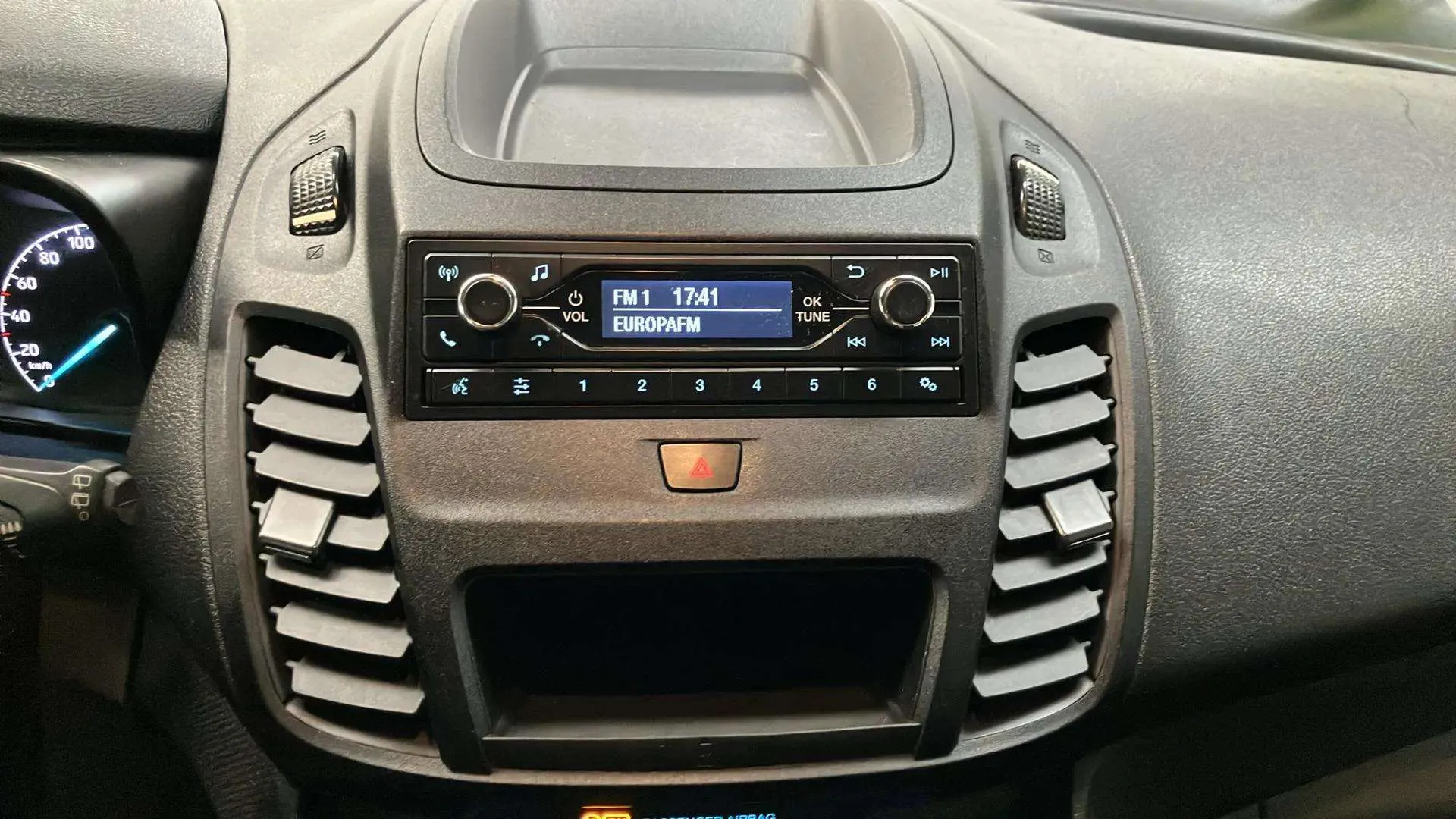 Ford Tourneo Connect 1.5 TDCi Trend - foto 15