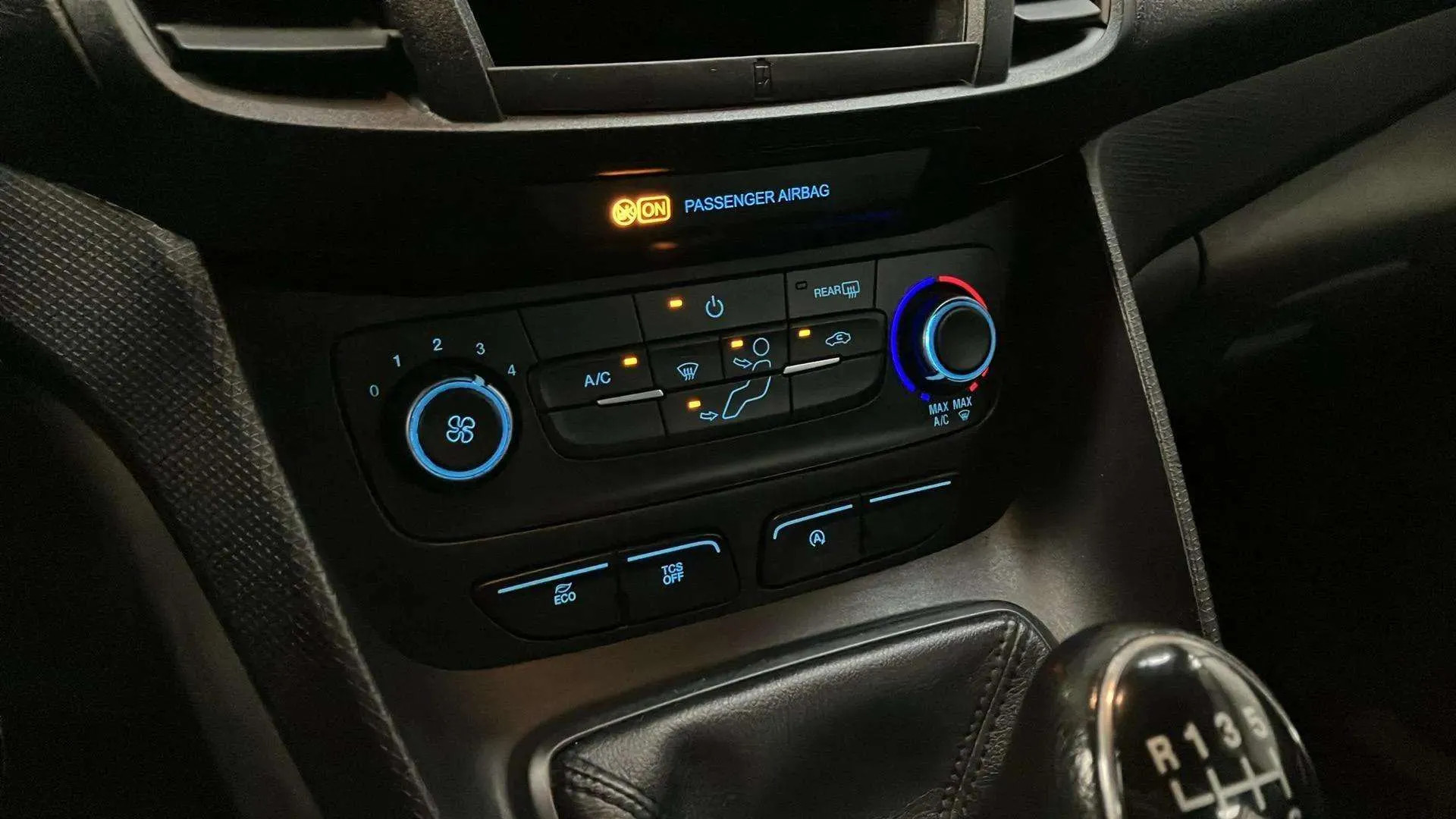 Ford Tourneo Connect 1.5 TDCi Trend - foto 16