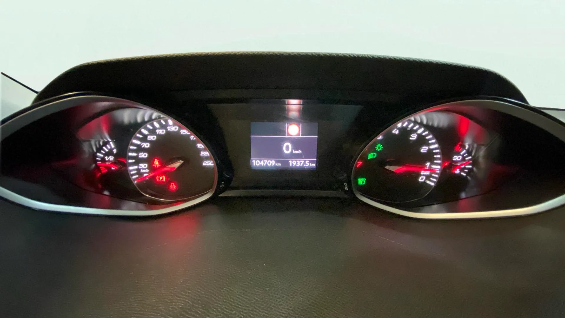 Peugeot 308 SW Allure Pack PureTech 130 - foto 19