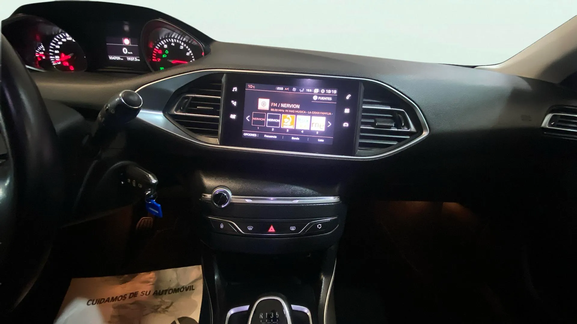 Peugeot 308 SW Allure Pack PureTech 130 - foto 20