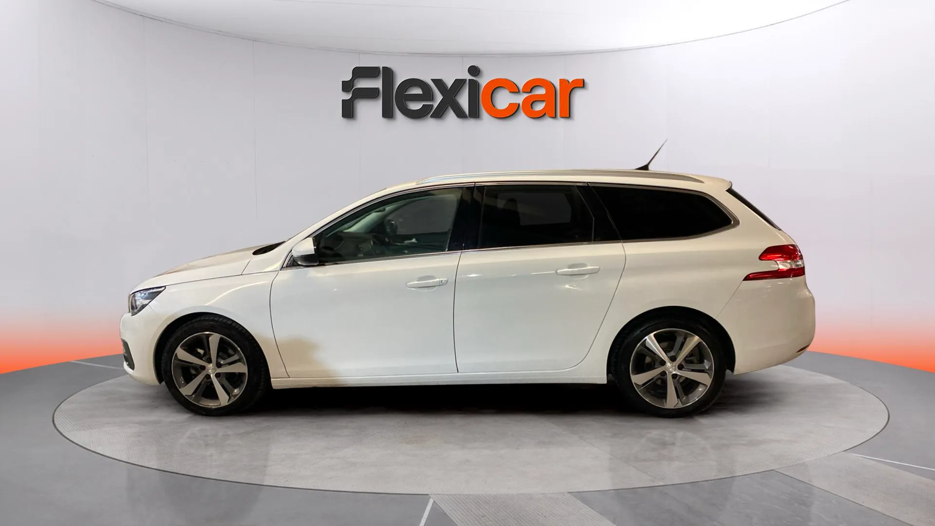 Peugeot 308 SW Allure Pack PureTech 130 - foto 7