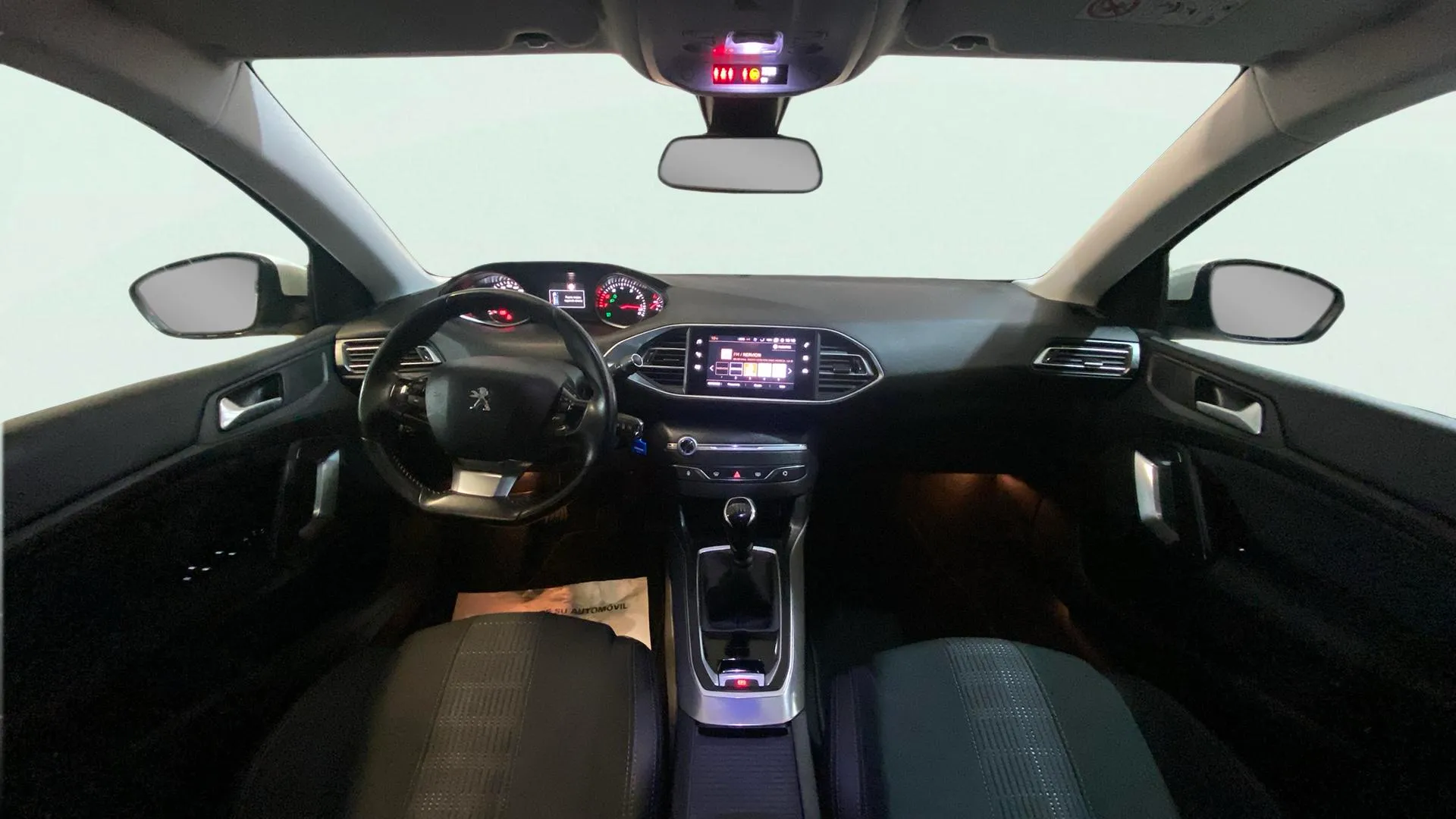 Peugeot 308 SW Allure Pack PureTech 130 - foto 13