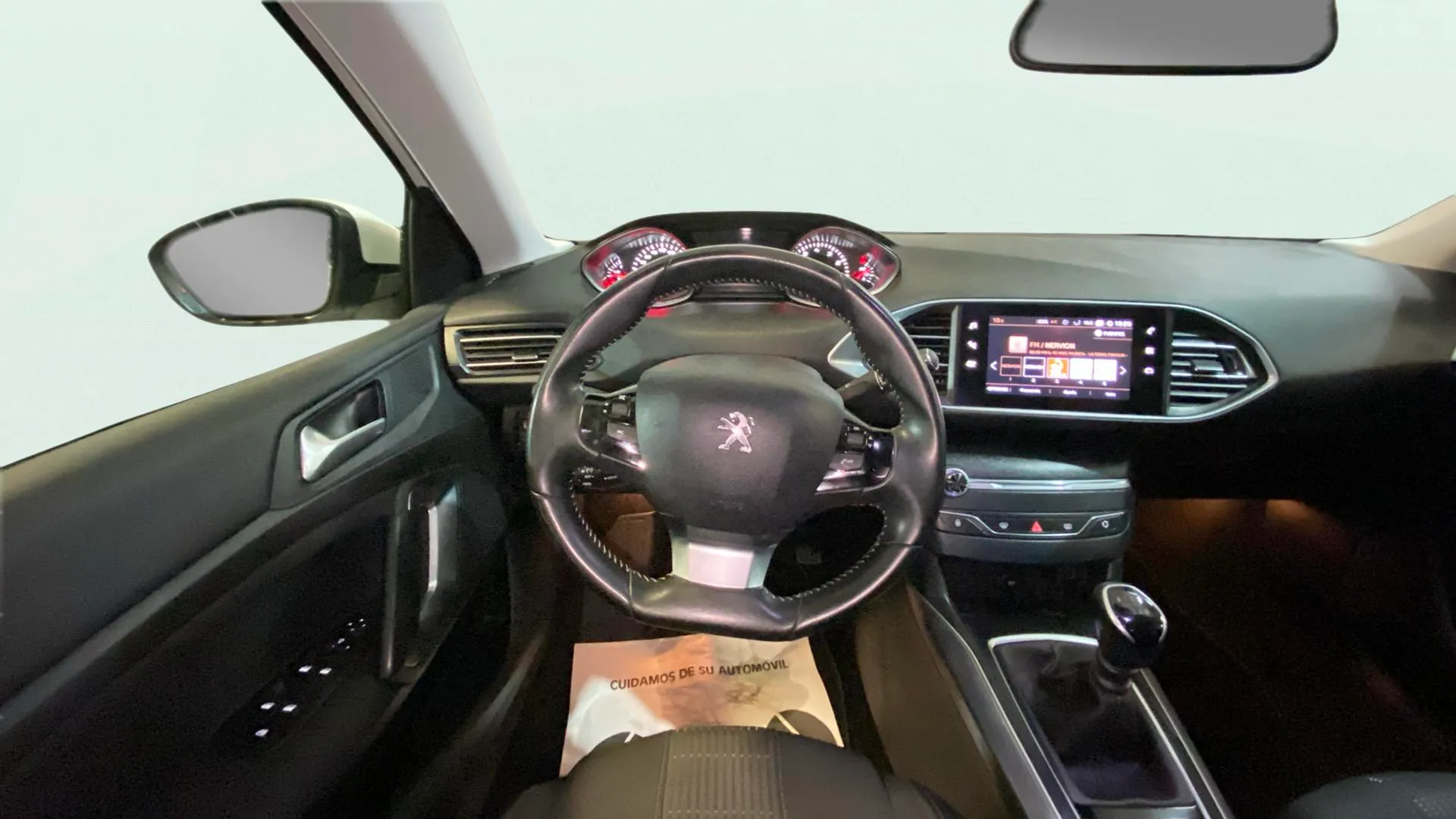 Peugeot 308 SW Allure Pack PureTech 130 - foto 16