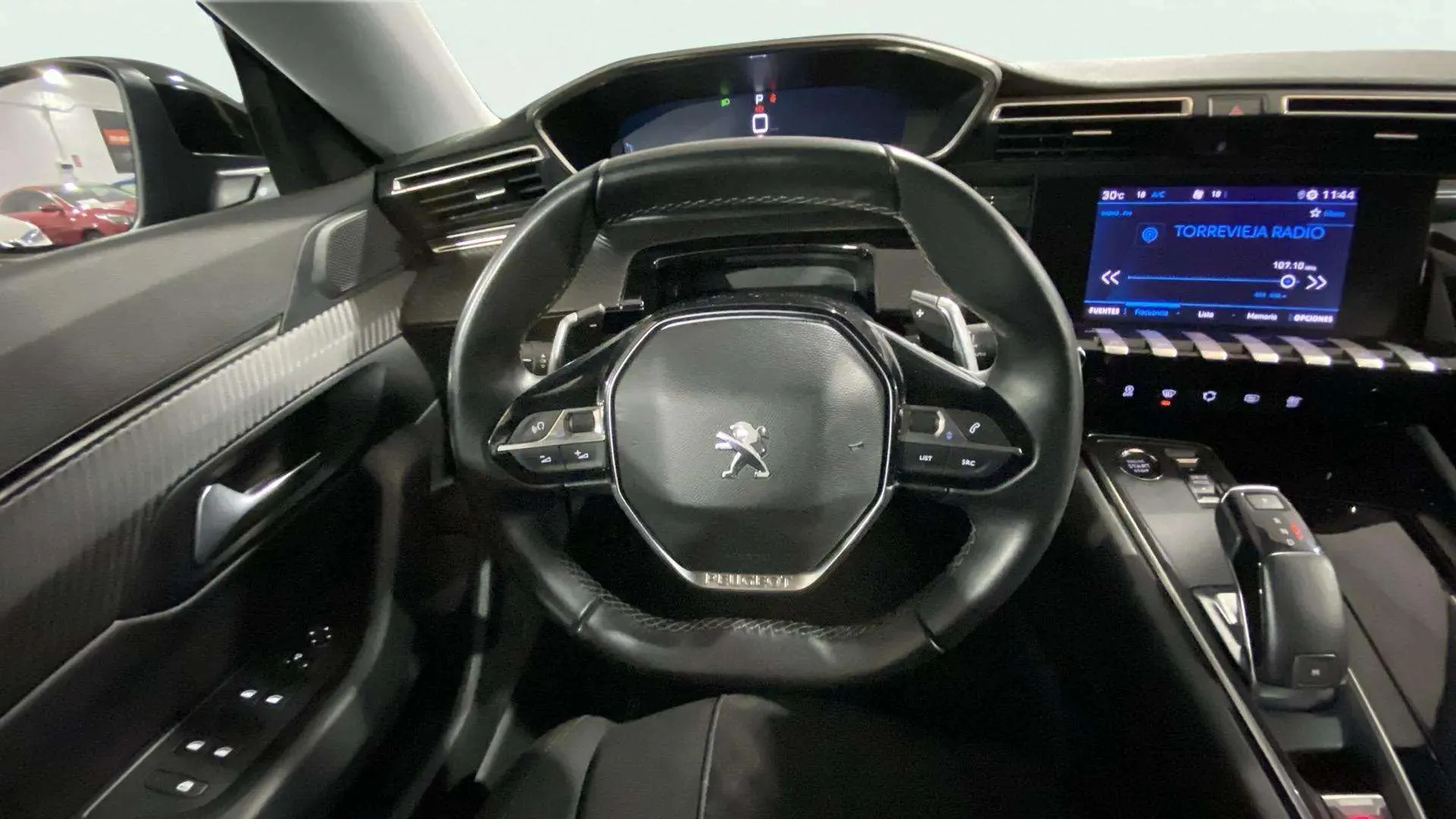 Peugeot 508 SW Allure Pack PureTech 130 EAT8 - foto 9