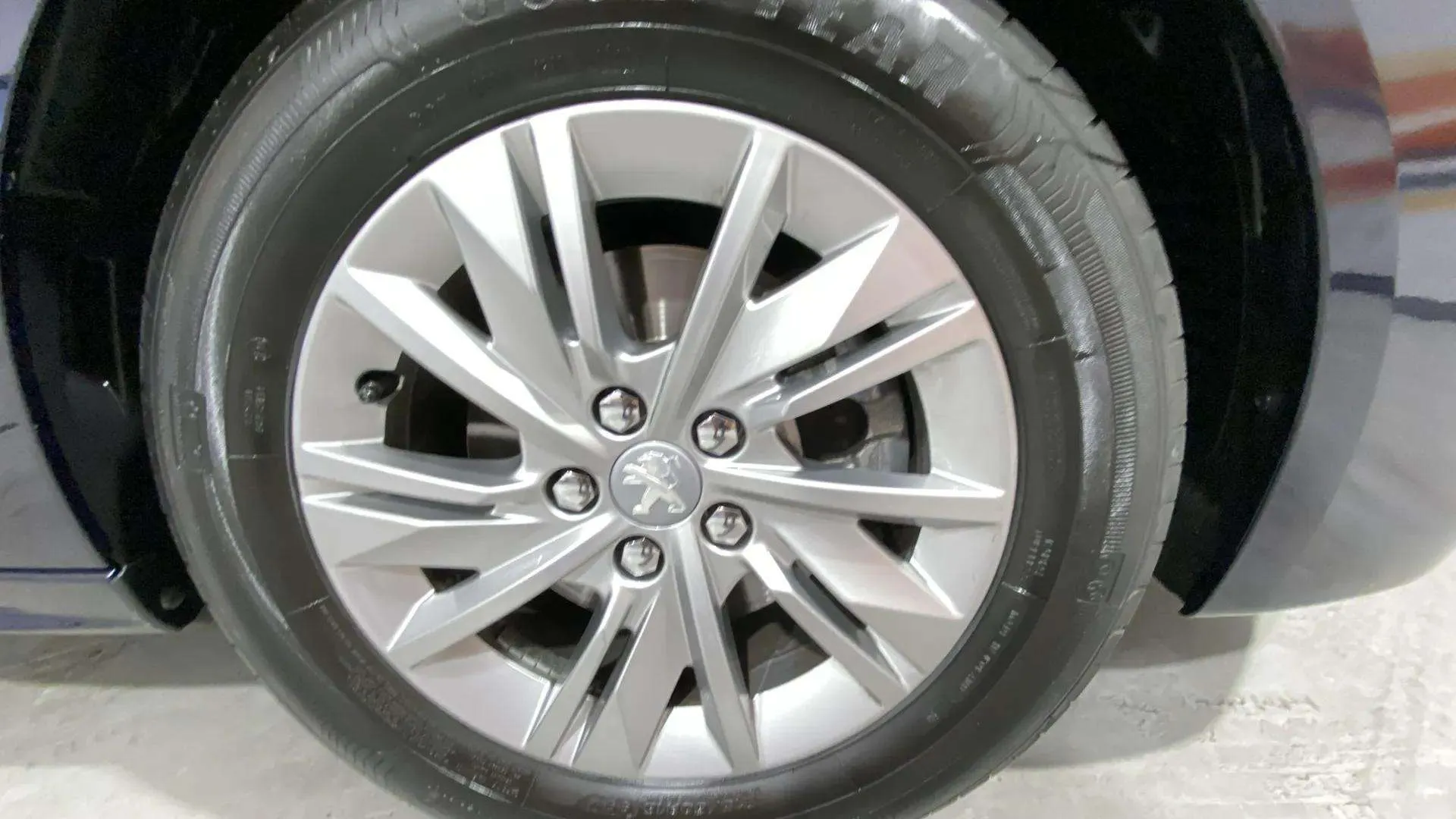 Peugeot 508 SW Allure Pack PureTech 130 EAT8 - foto 21