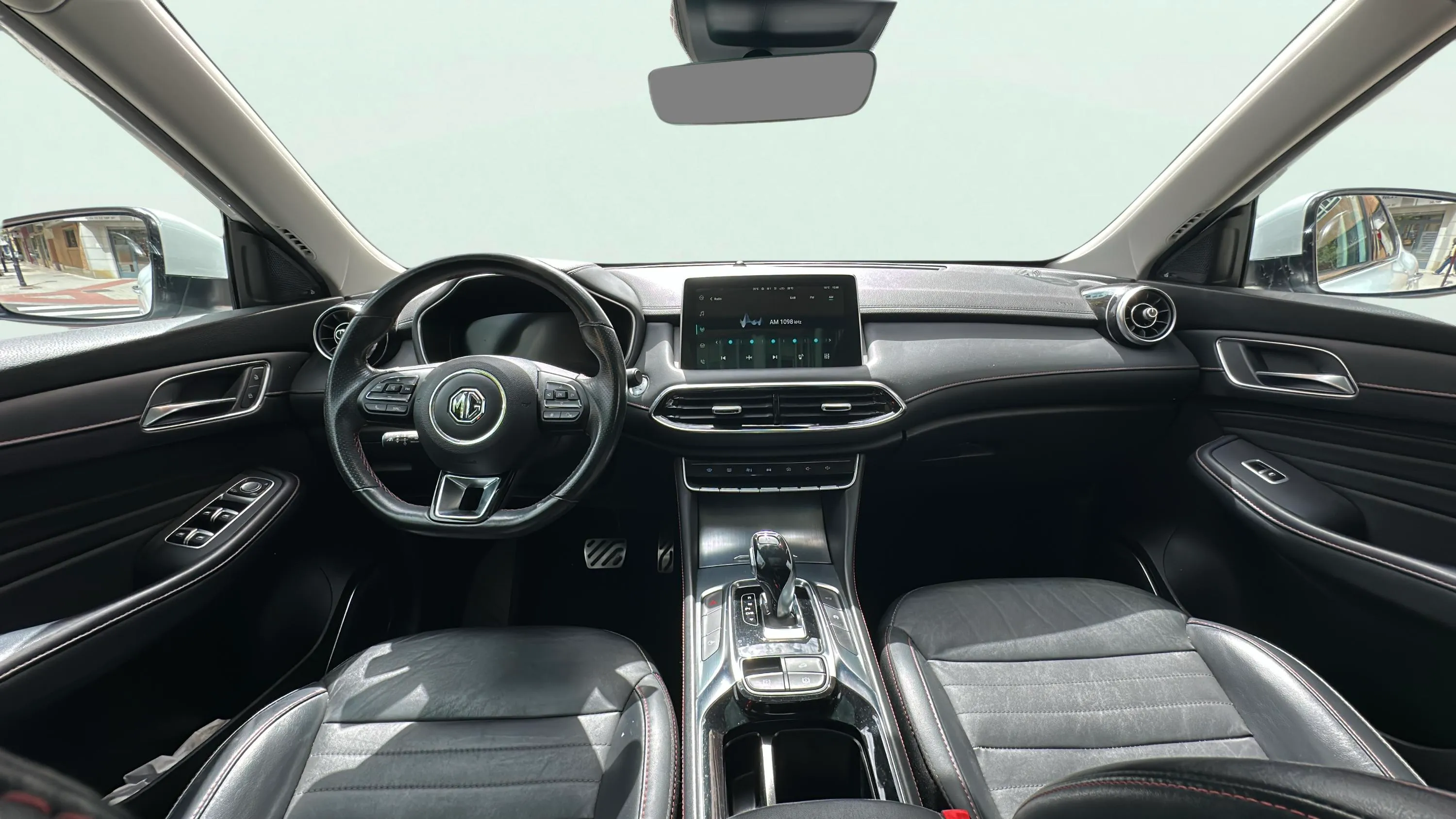 MG HS 1.5 Turbo GDI Luxury DCT - foto 11