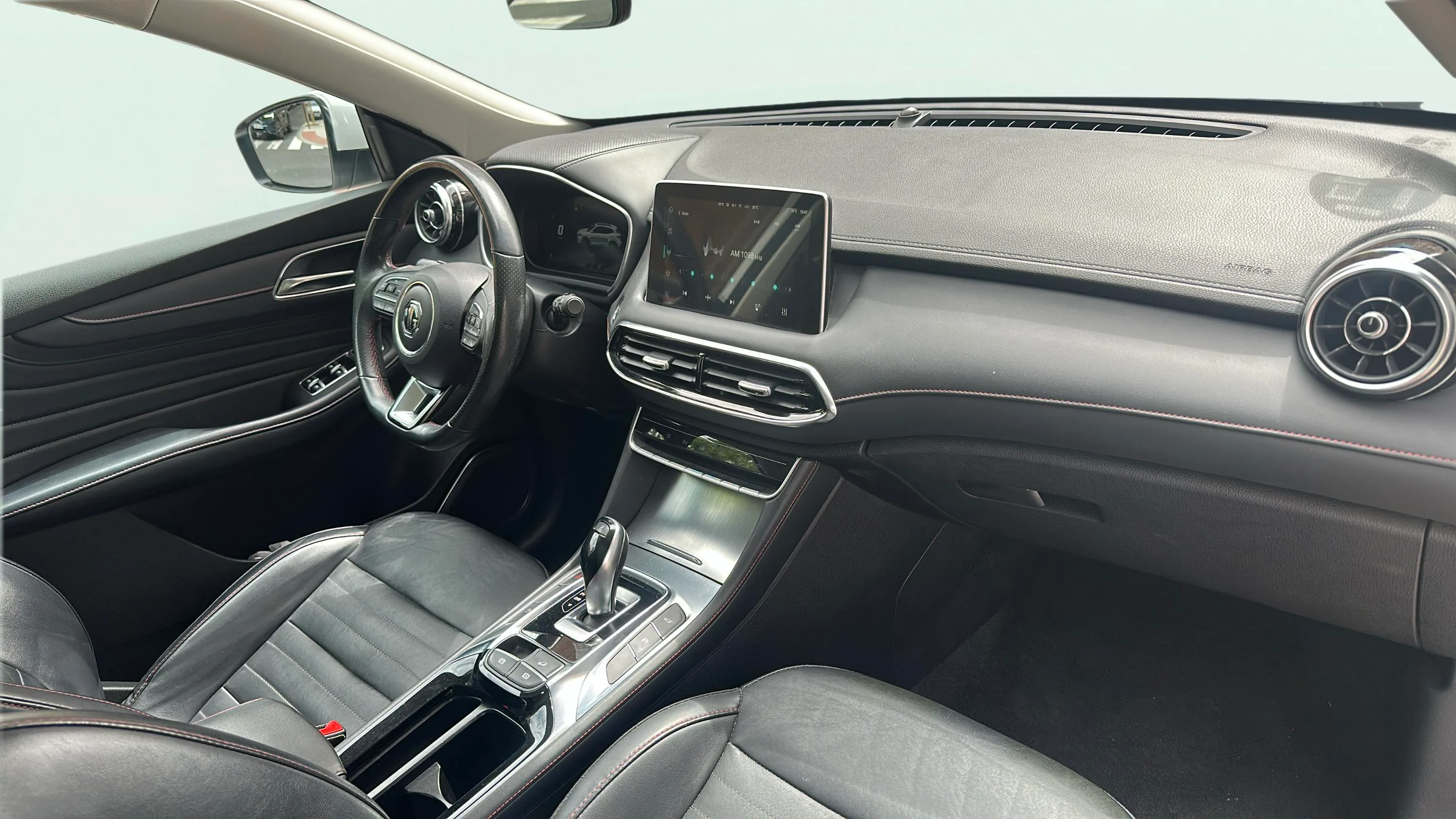 MG HS 1.5 Turbo GDI Luxury DCT - foto 10