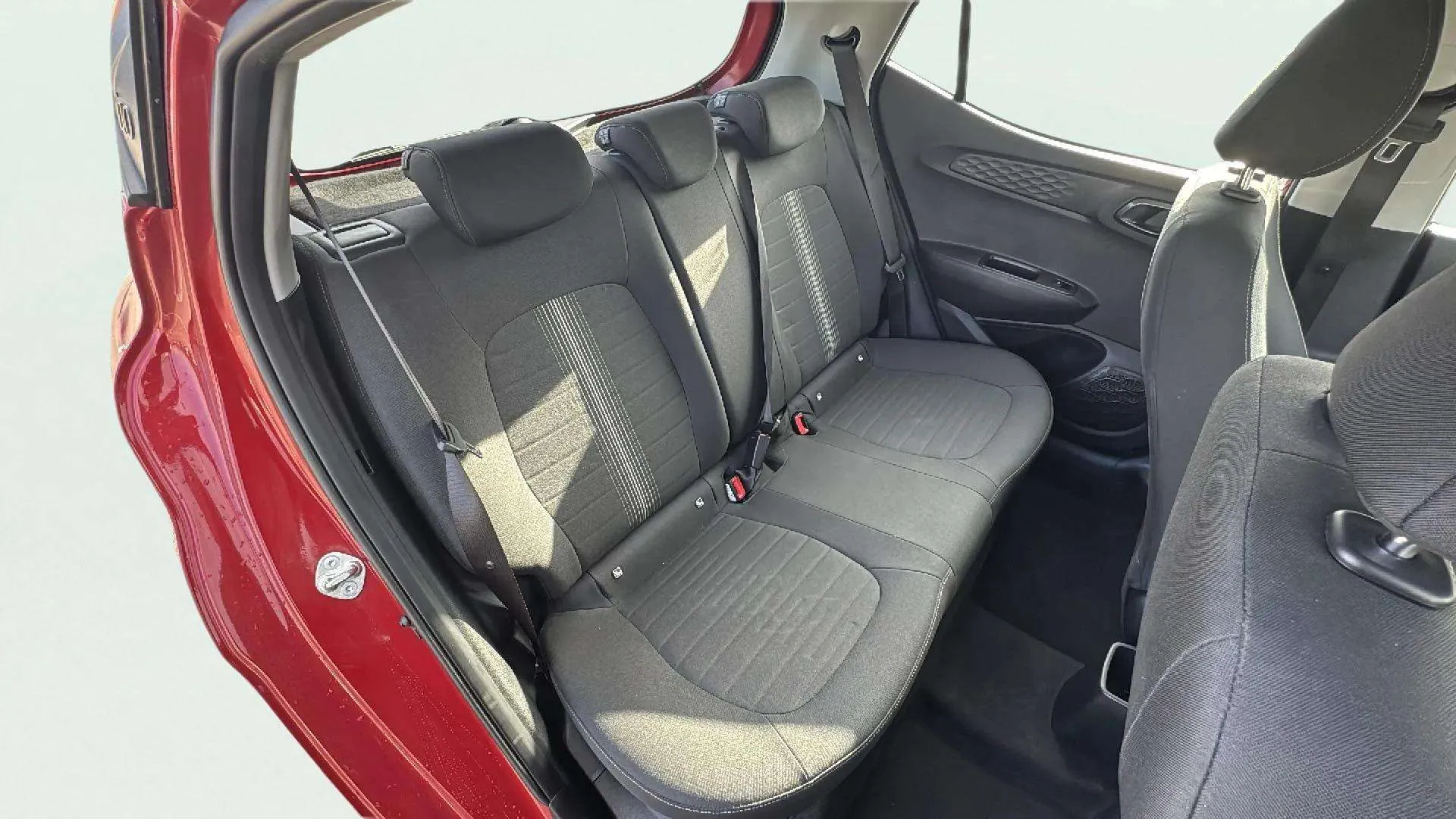 Hyundai i10 1.0 Klass - foto 11