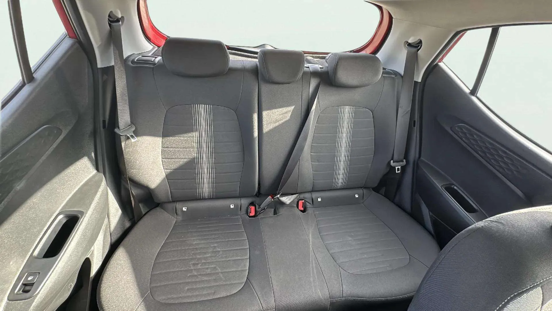 Hyundai i10 1.0 Klass - foto 12