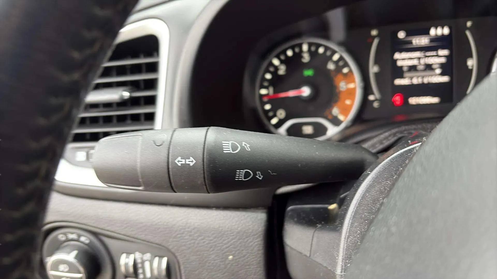 Jeep Renegade 1.6 Mjet Longitude 4x2 E6 - foto 19