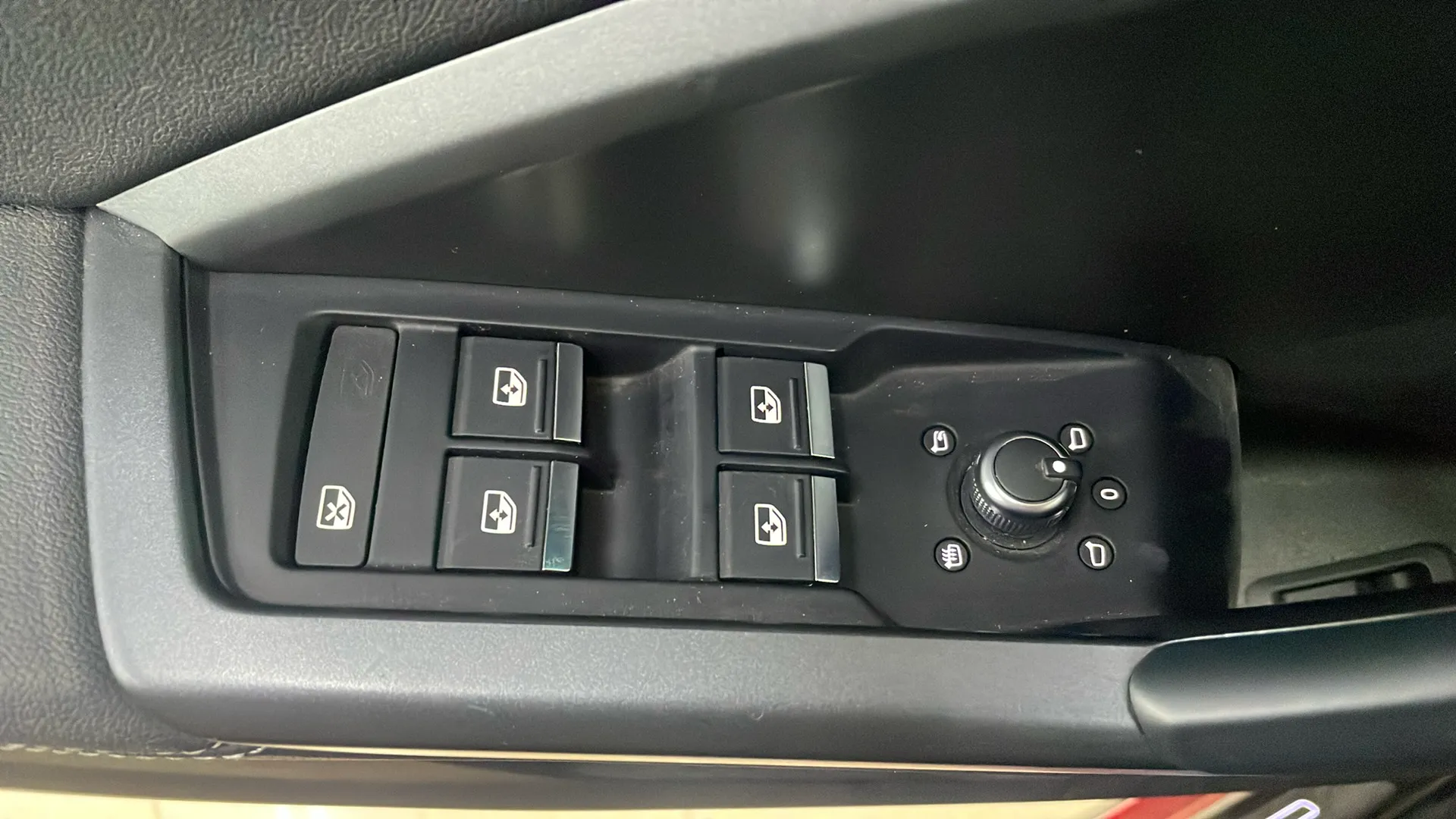 Audi Q3 S line 35 TDI S tronic - foto 31