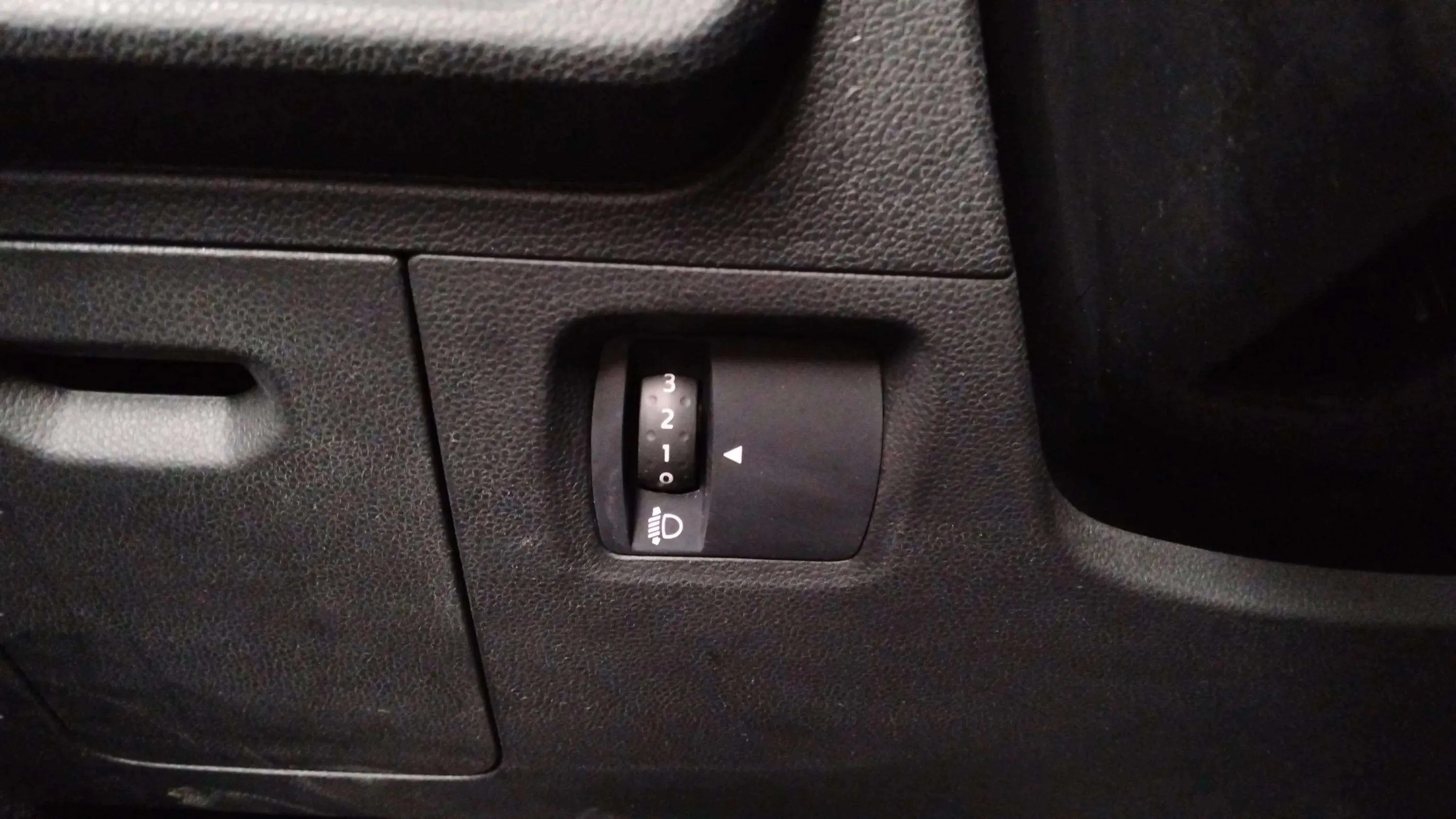 Dacia Sandero Access SCe - foto 14