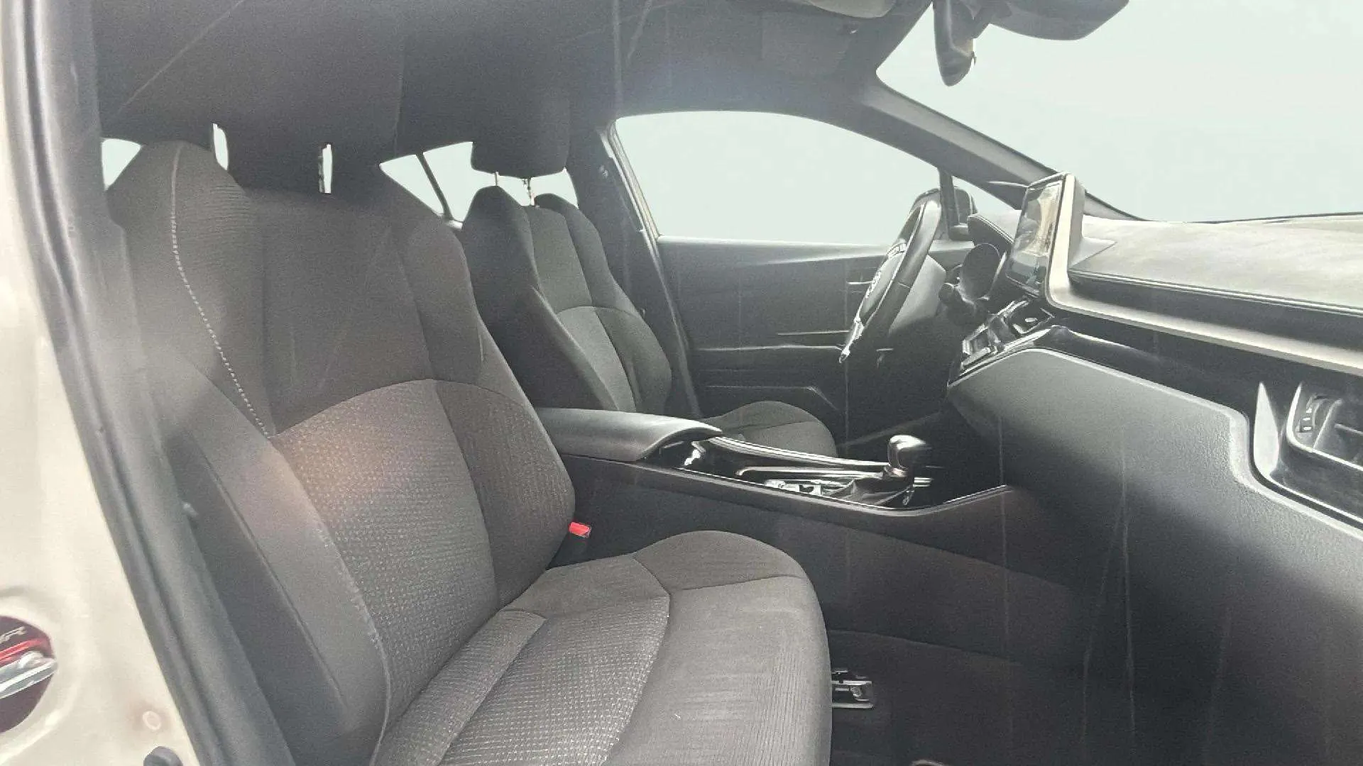 Toyota C-HR 1.8 125H Active - foto 29