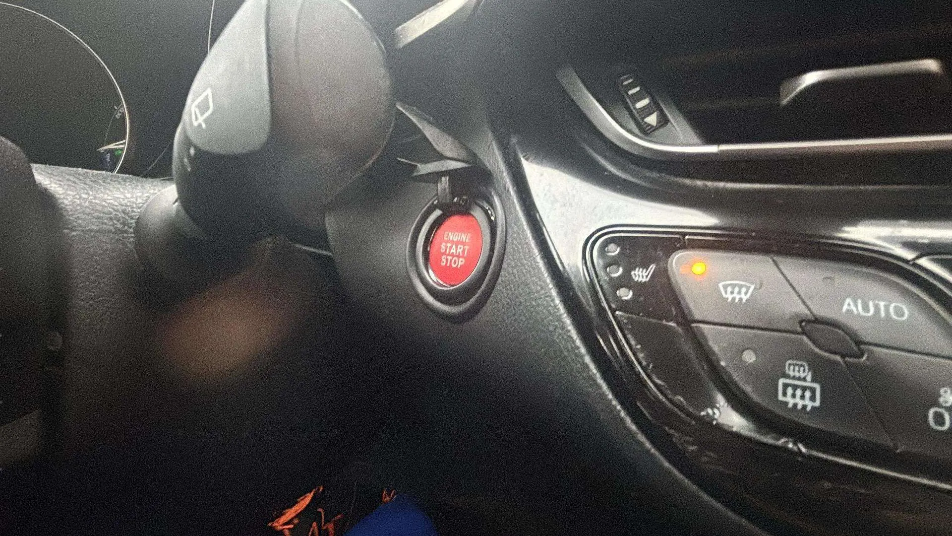 Toyota C-HR 1.8 125H Active - foto 26