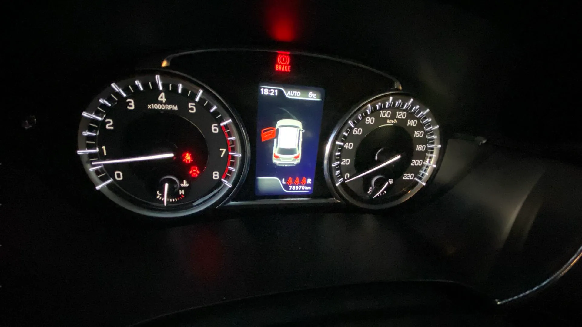 Suzuki Vitara 1.4 T GLE - foto 12
