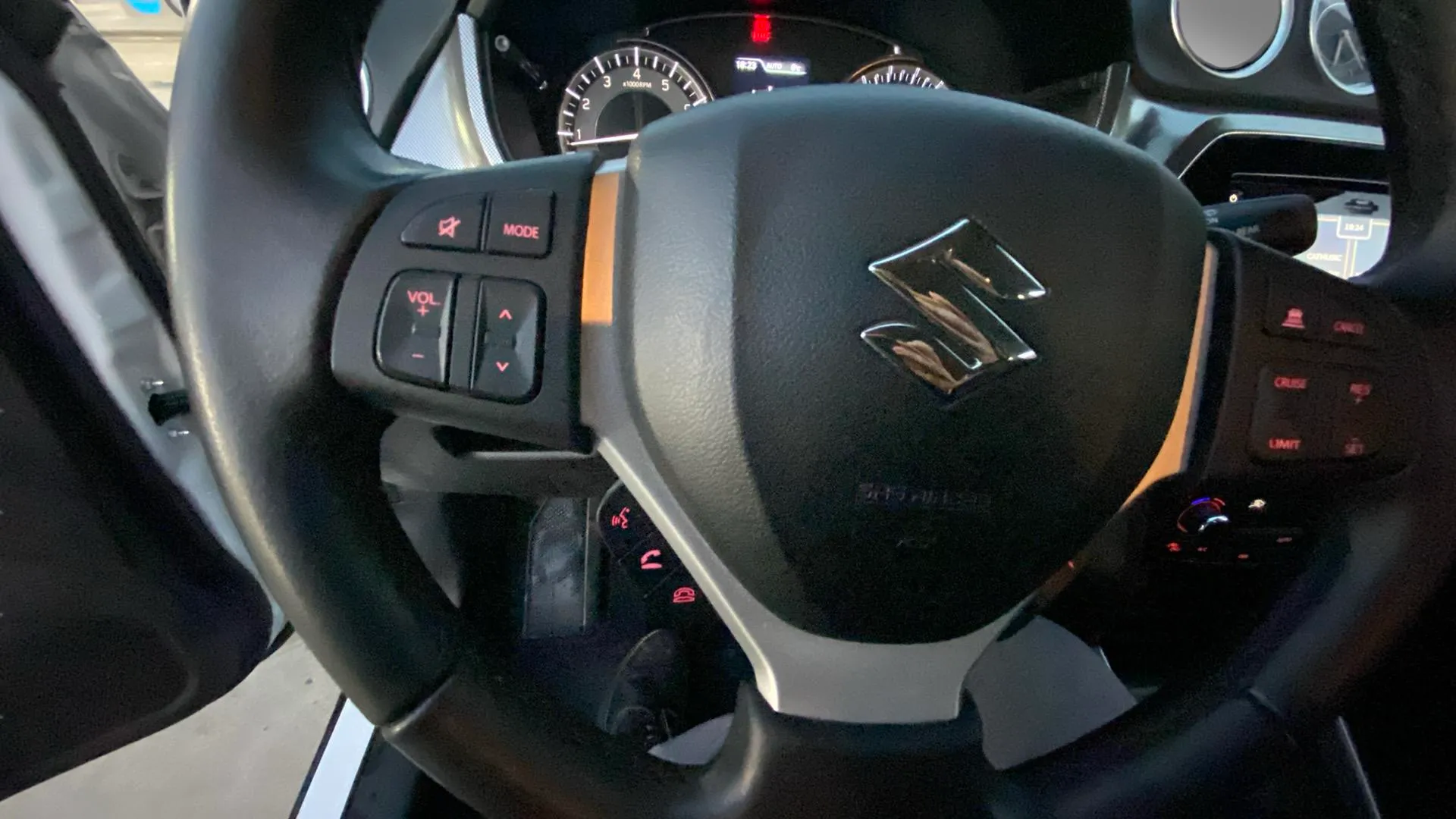 Suzuki Vitara 1.4 T GLE - foto 20