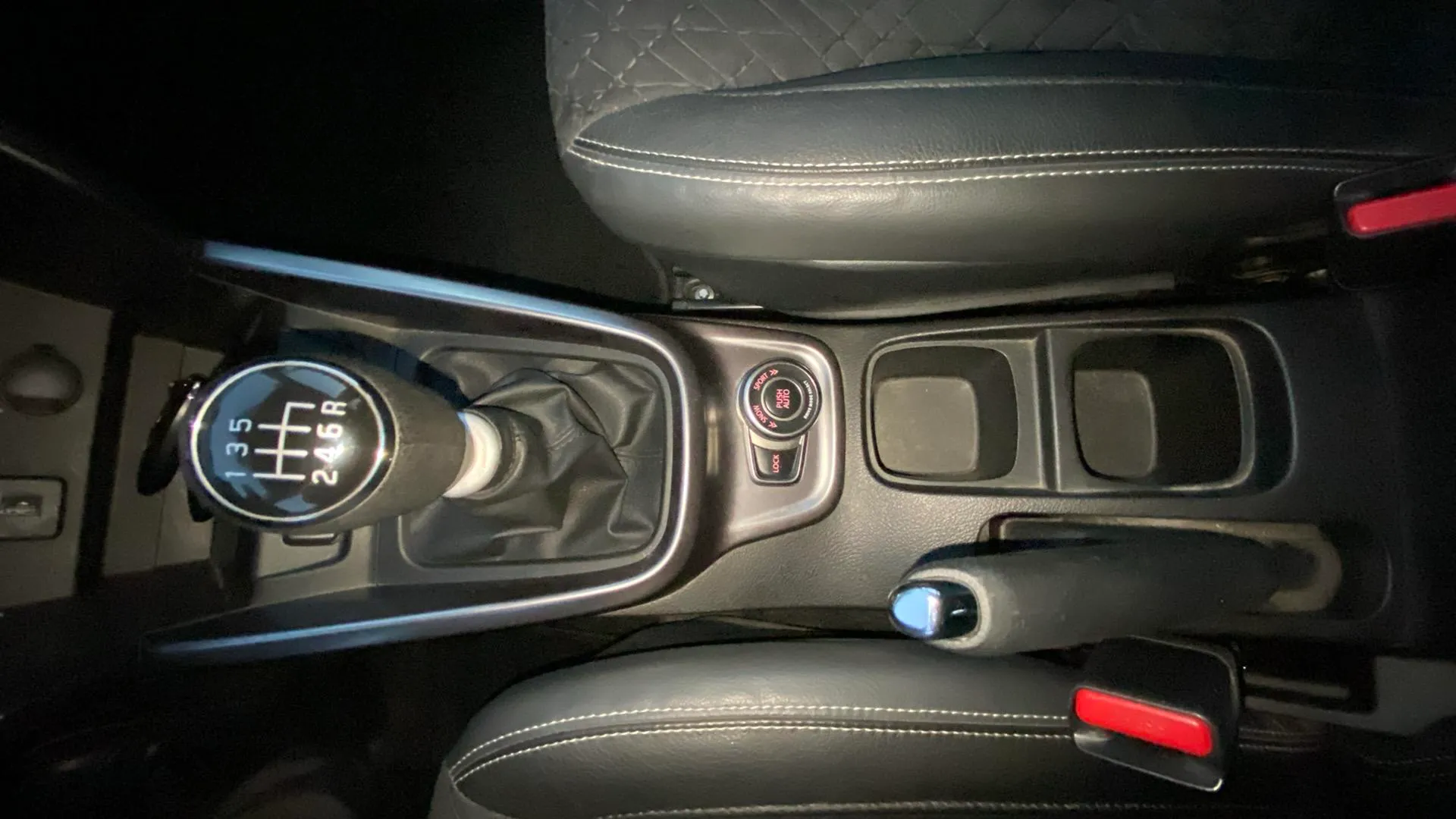 Suzuki Vitara 1.4 T GLE - foto 23