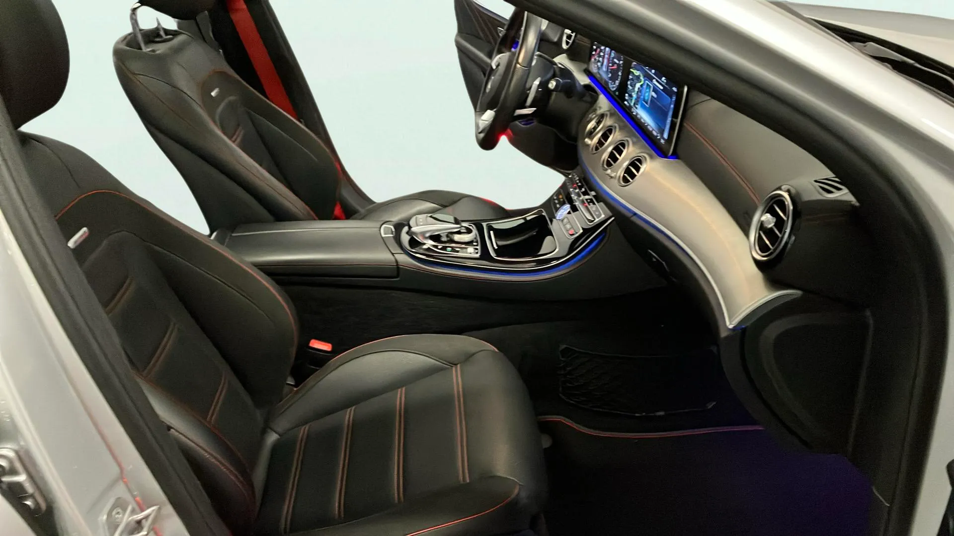 Mercedes-Benz Clase E Mercedes-AMG E 43 4MATIC - foto 16