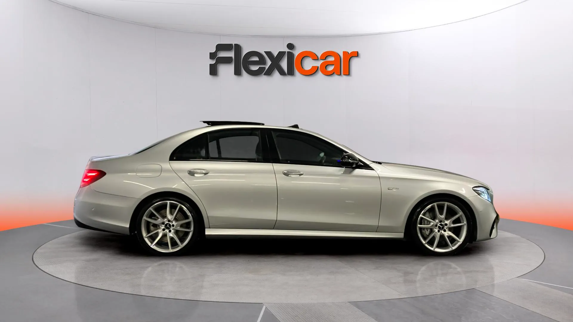 Mercedes-Benz Clase E Mercedes-AMG E 43 4MATIC - foto 4