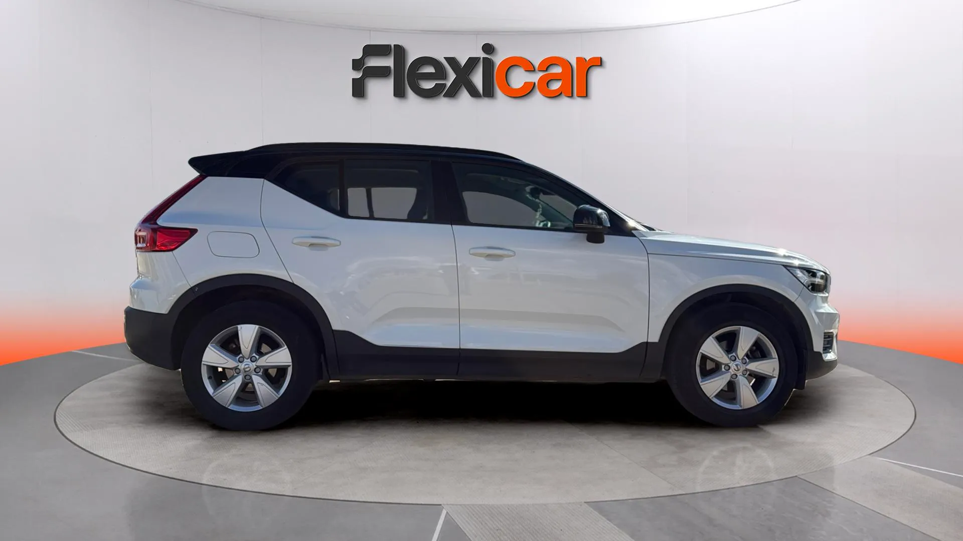 Volvo XC40 1.5 T3 Momentum - foto 6