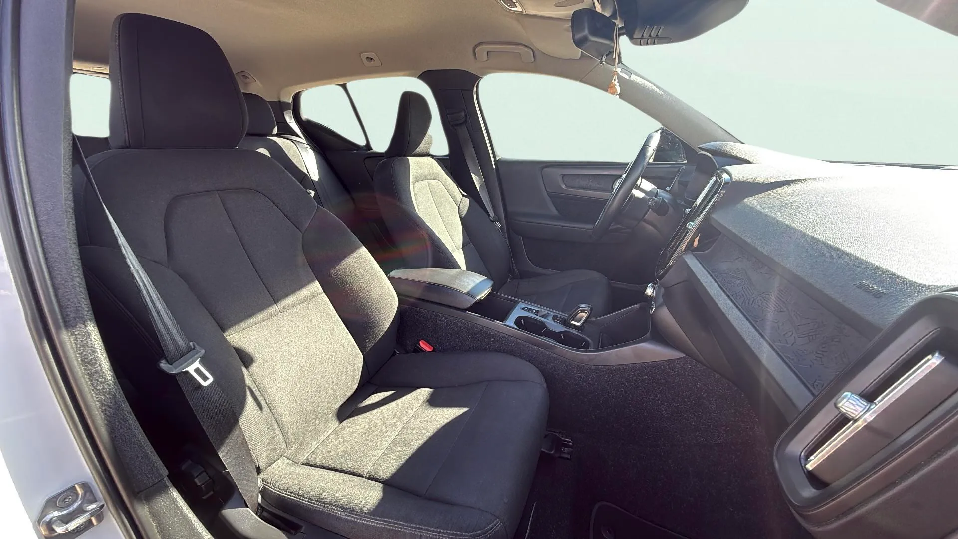 Volvo XC40 1.5 T3 Momentum - foto 13