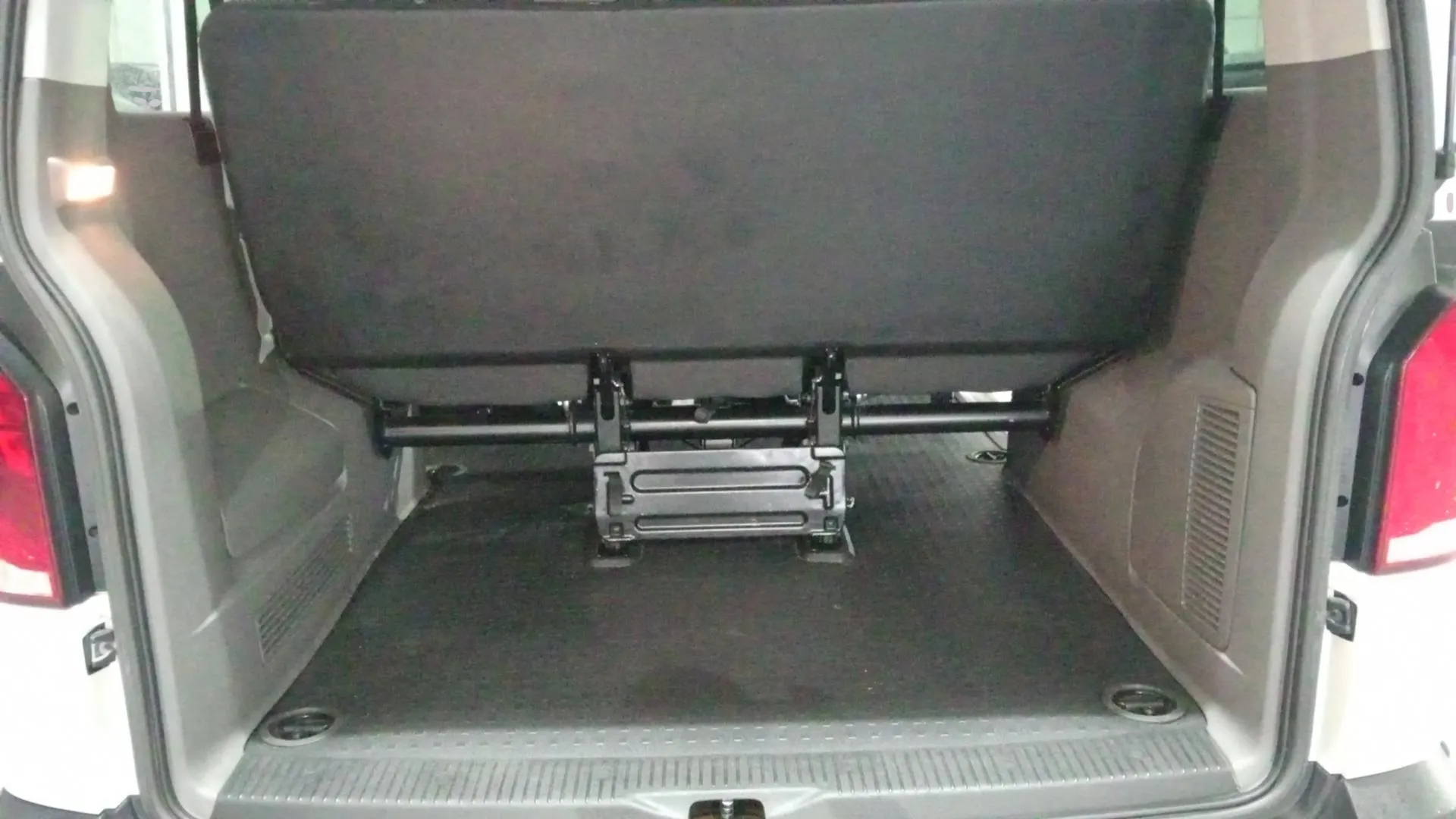 Volkswagen Caravelle Origin Corta 2.0 TDI BMT DSG - foto 26