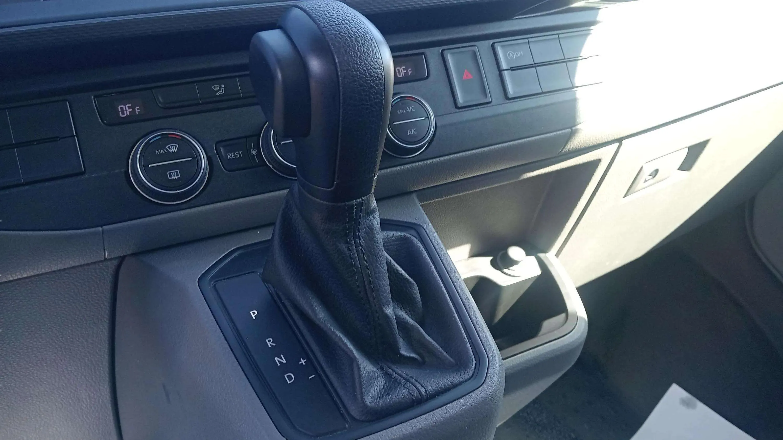 Volkswagen Caravelle Origin Corta 2.0 TDI BMT DSG - foto 27