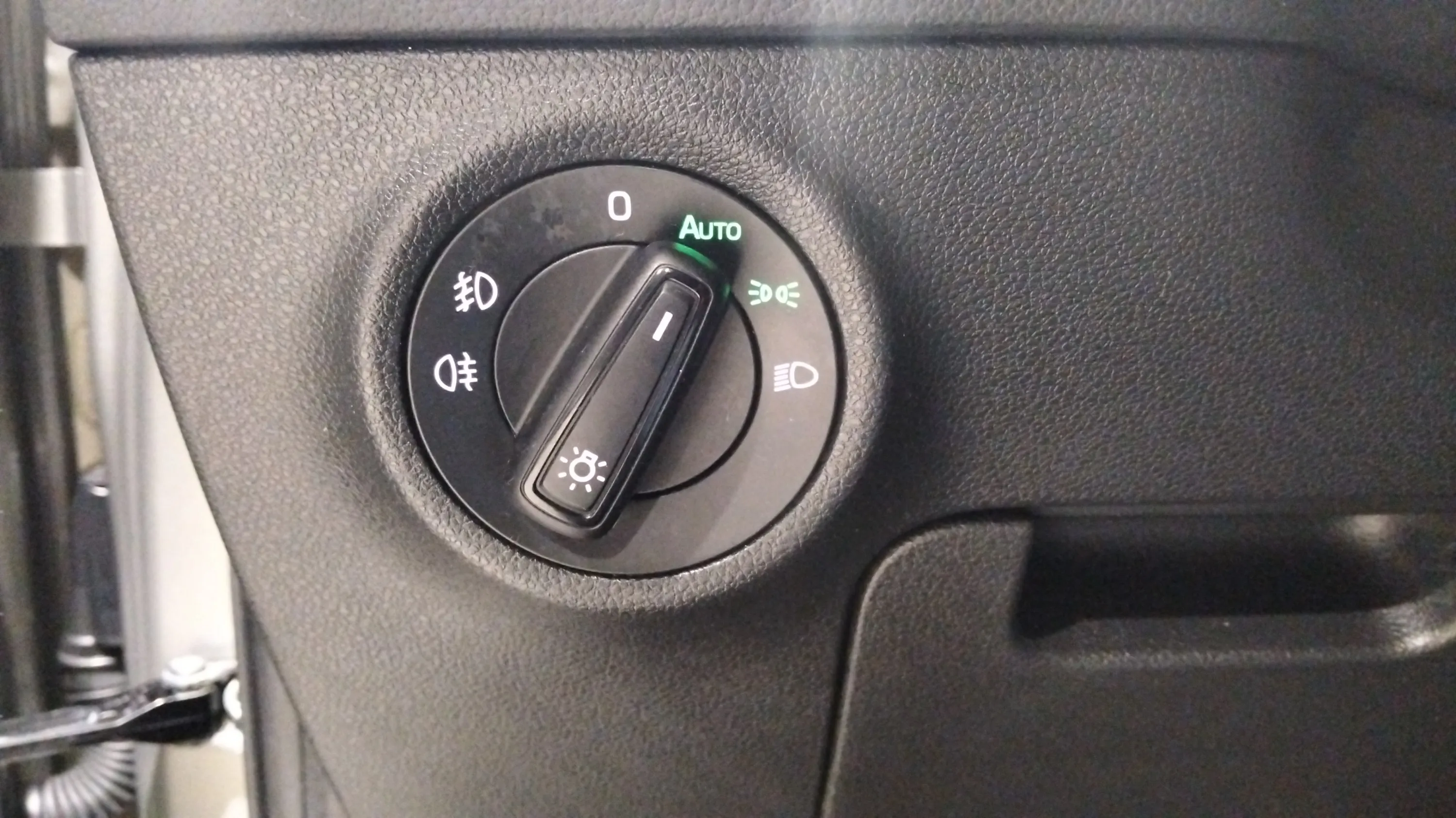 Škoda Karoq 1.0 TSI Ambition - foto 16