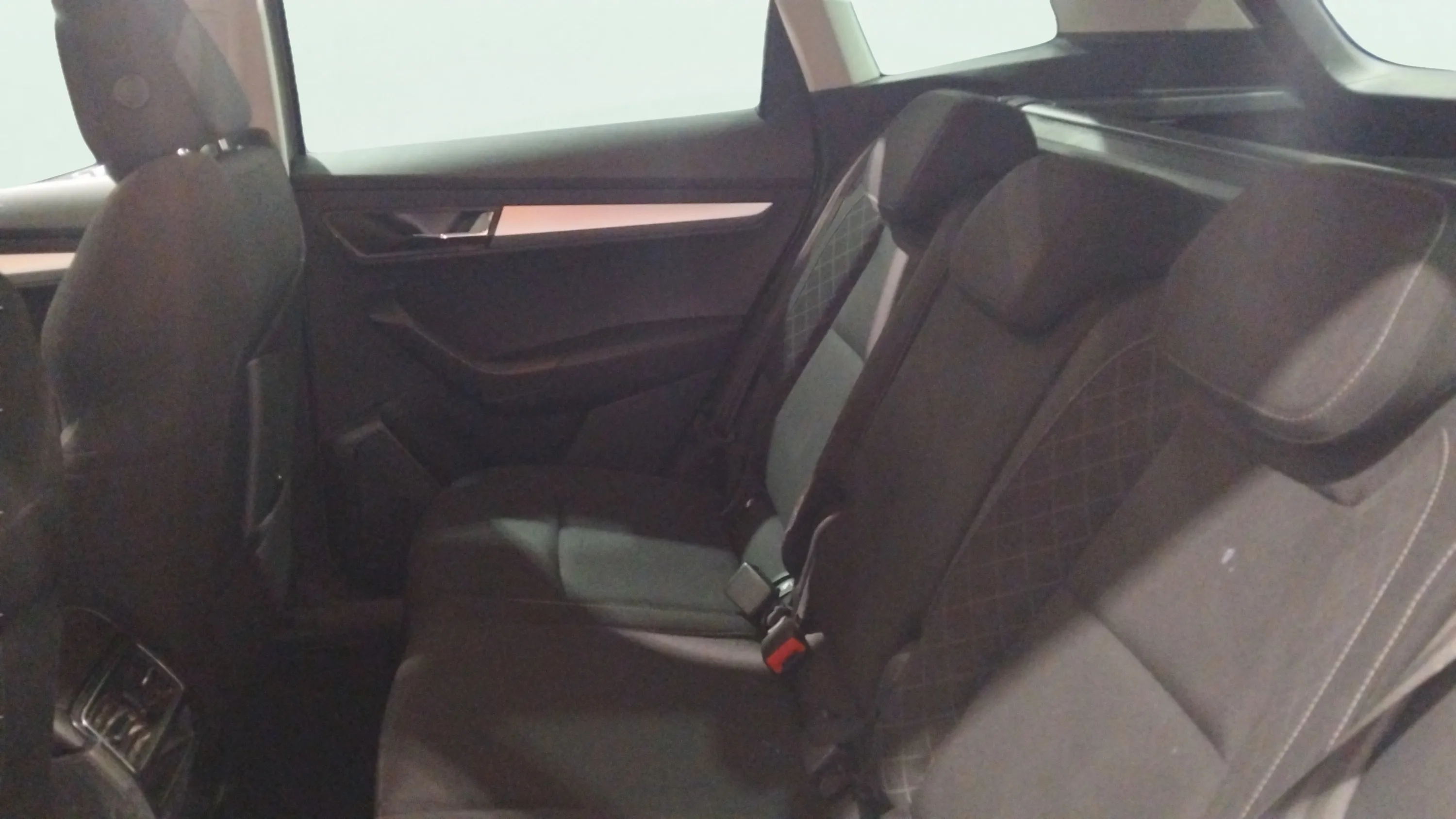 Škoda Karoq 1.0 TSI Ambition - foto 11