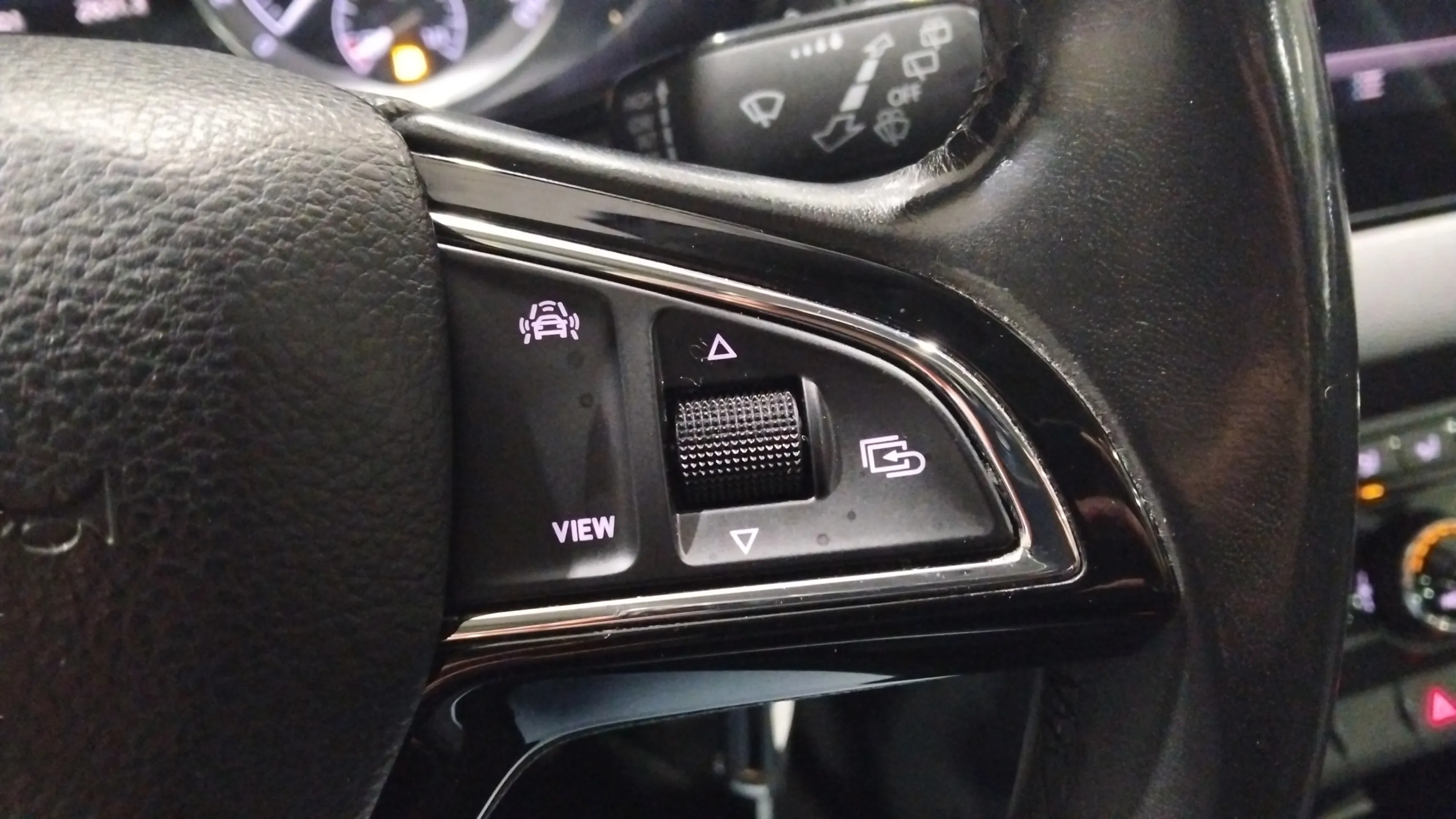 Škoda Karoq 1.0 TSI Ambition - foto 18