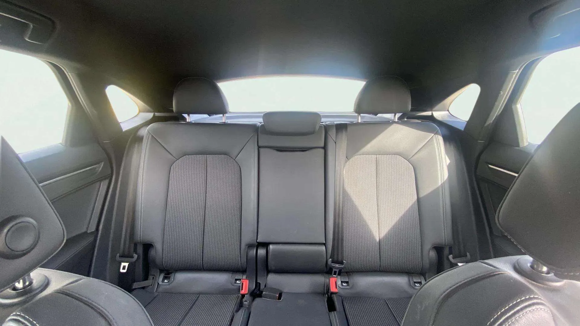 Audi Q3 40 TDI S tronic quattro S Line - foto 15