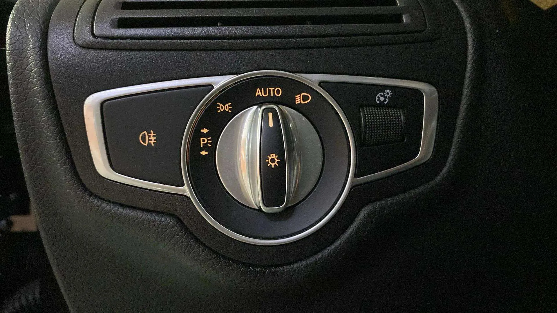 Mercedes-Benz GLC 220 d 4MATIC - foto 19
