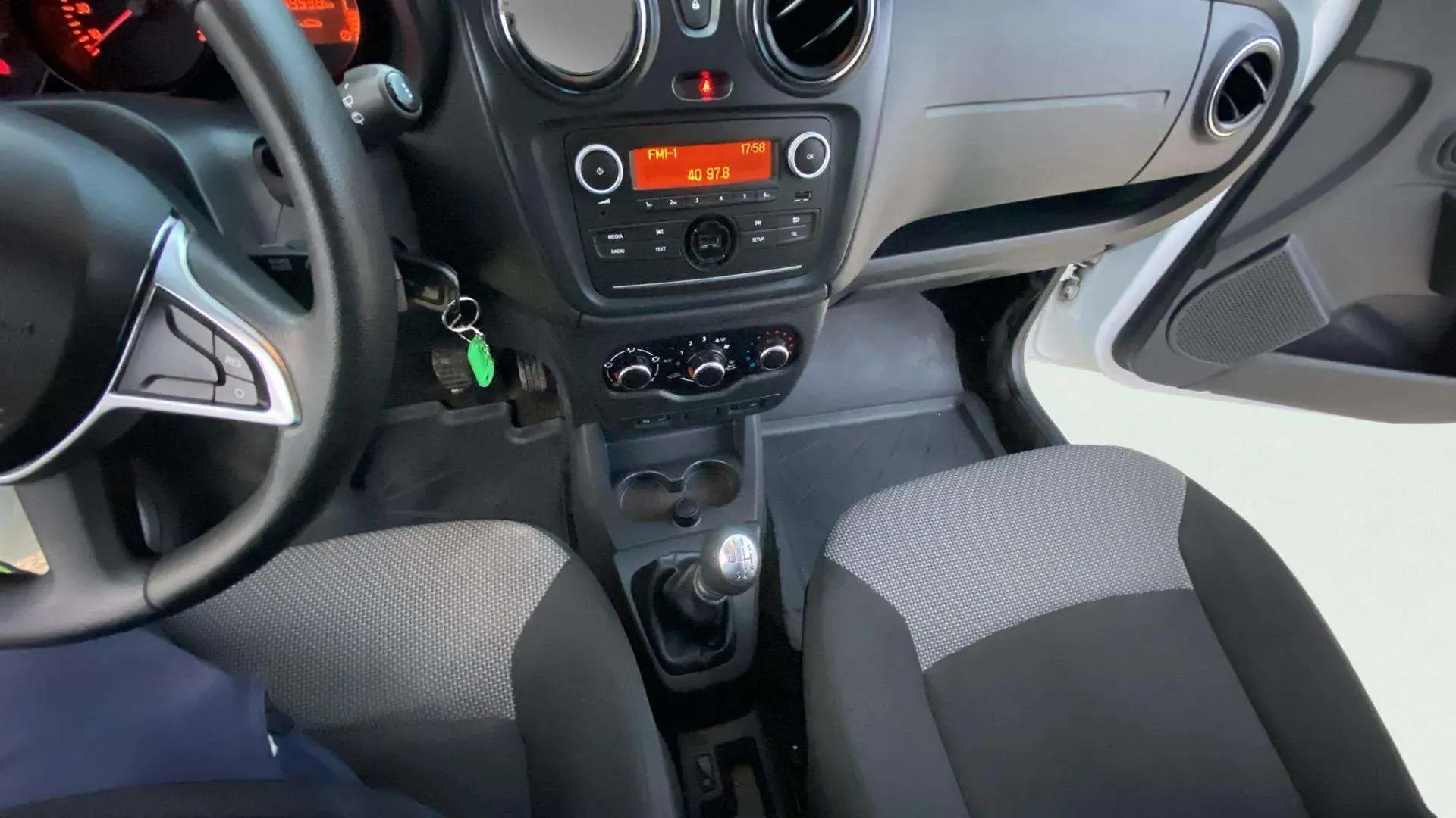 Dacia Dokker Essential Blue dCi - foto 19