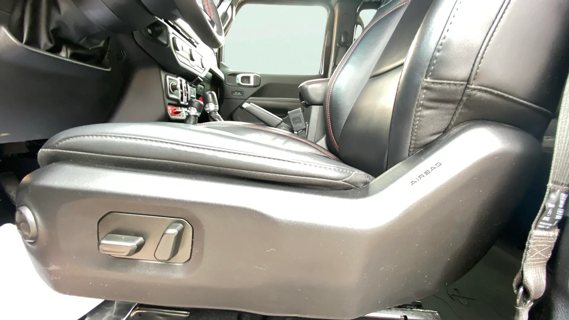 Jeep Wrangler Rubicon 2.0T GME 8ATX E6D - foto 23