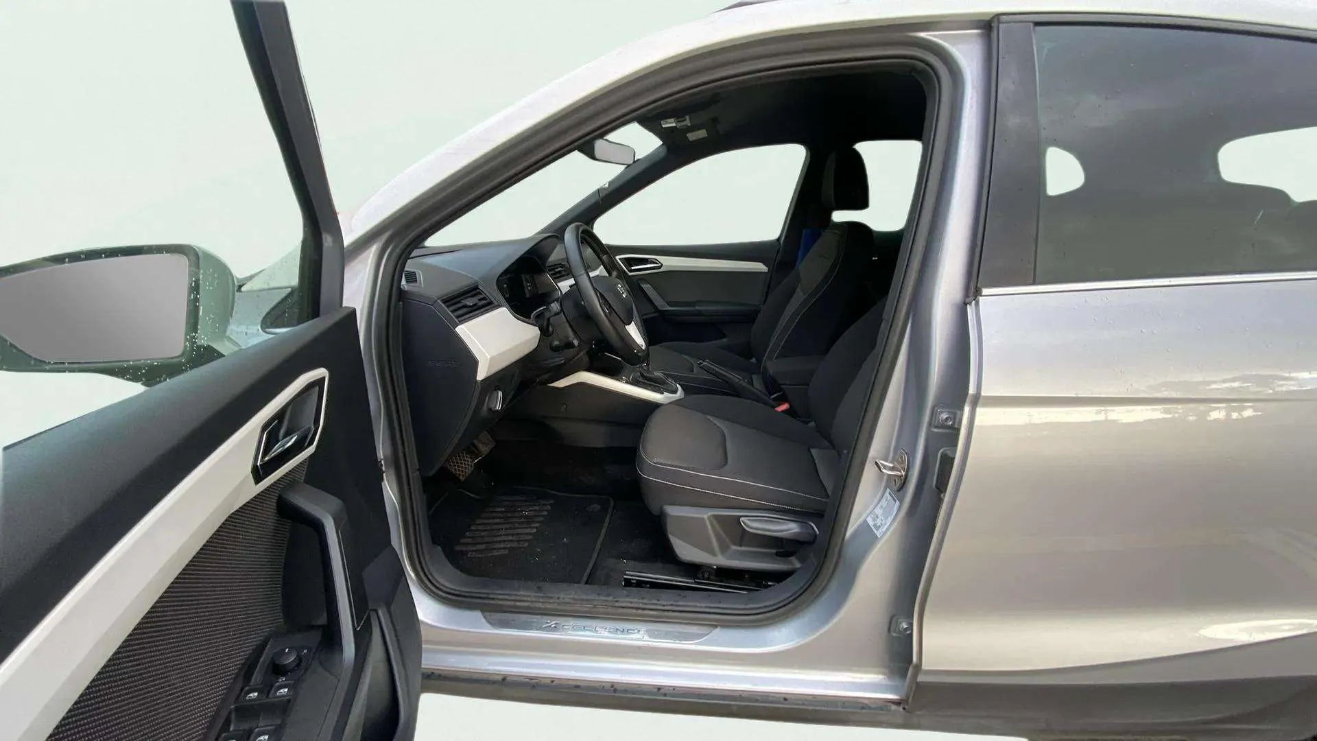 SEAT Arona 1.6 TDI DSG Xcellence Ecomot - foto 13