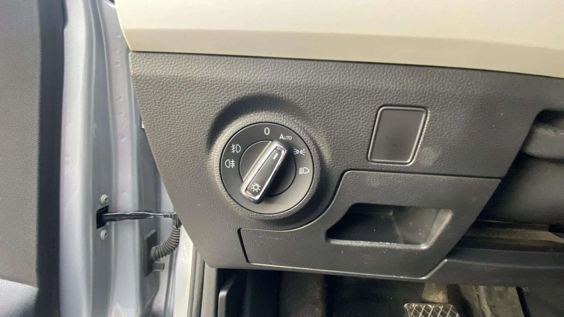 SEAT Arona 1.6 TDI DSG Xcellence Ecomot - foto 17