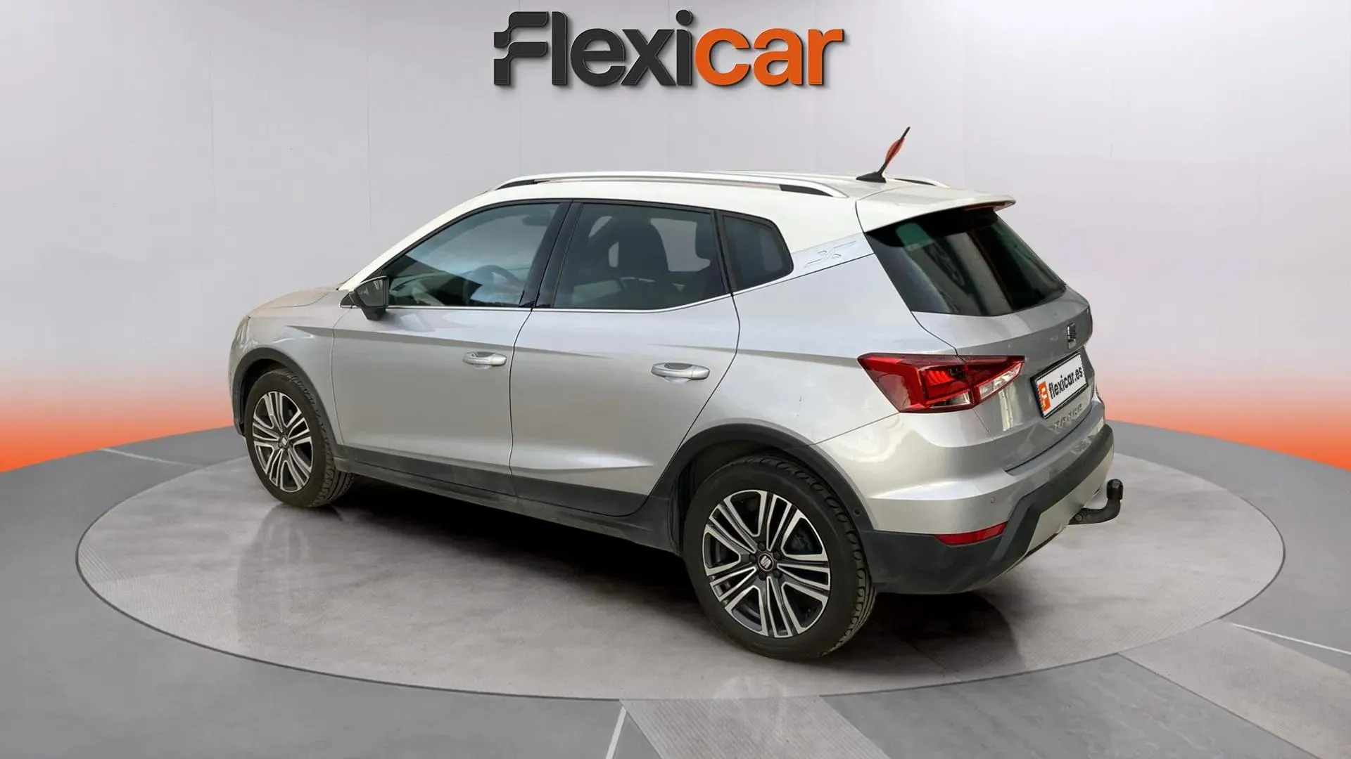 SEAT Arona 1.6 TDI DSG Xcellence Ecomot - foto 2
