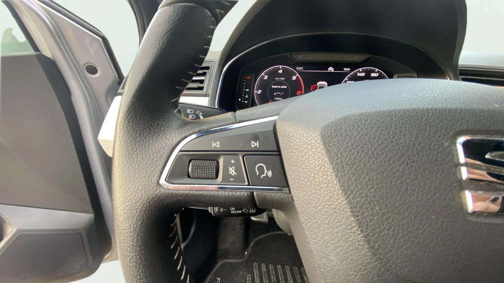 SEAT Arona 1.6 TDI DSG Xcellence Ecomot - foto 18