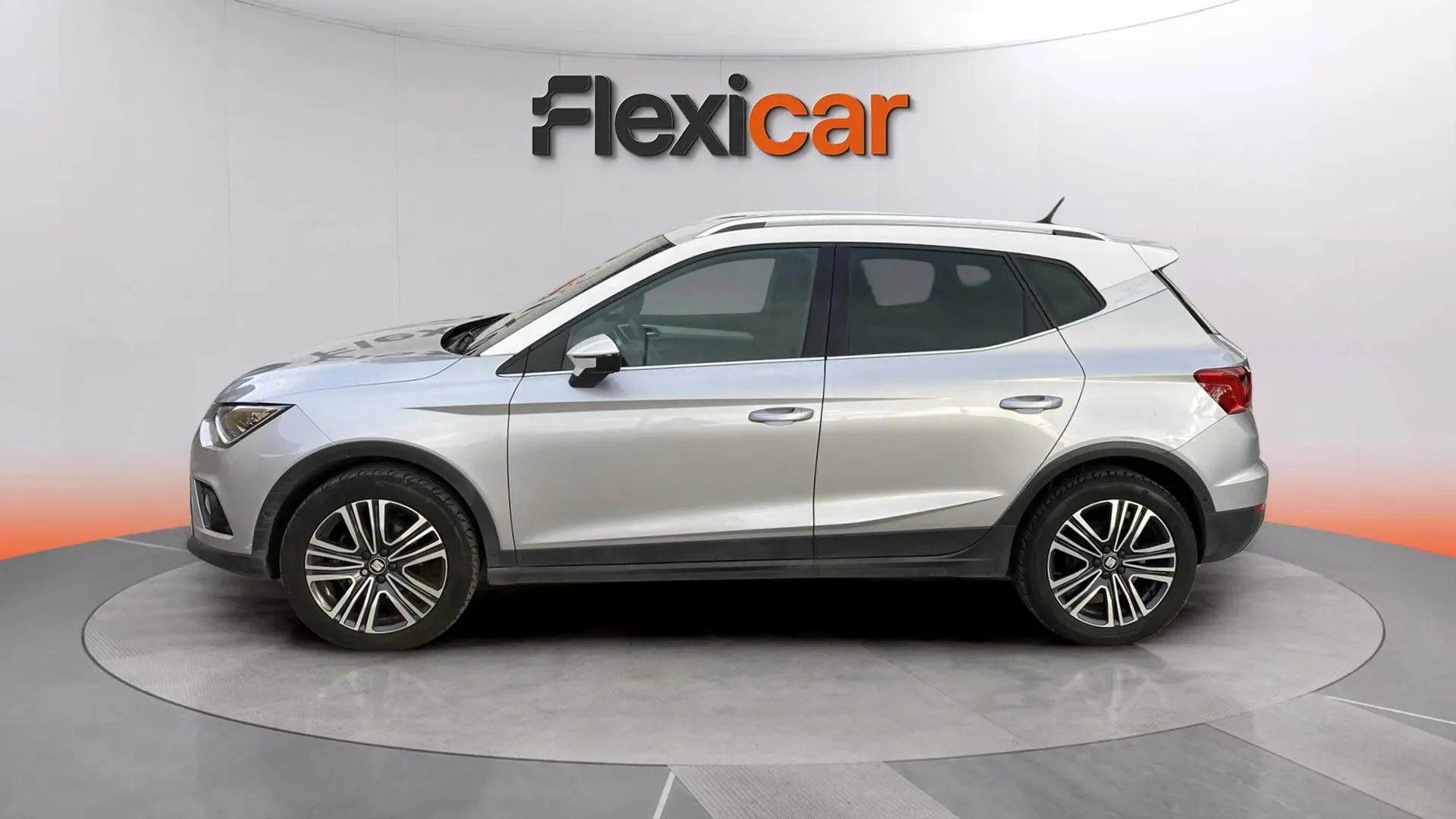 SEAT Arona 1.6 TDI DSG Xcellence Ecomot - foto 8