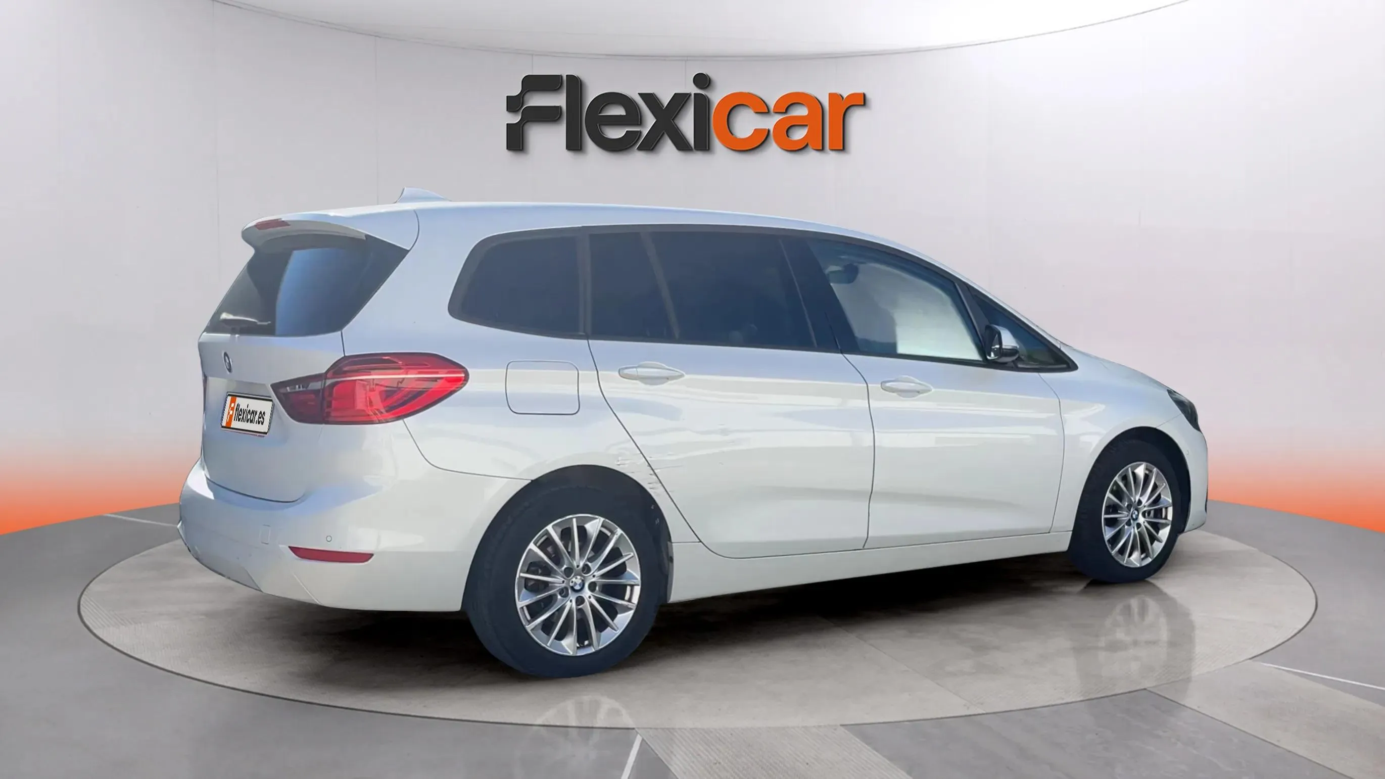 BMW Serie 2 Gran Tourer 216i - foto 6