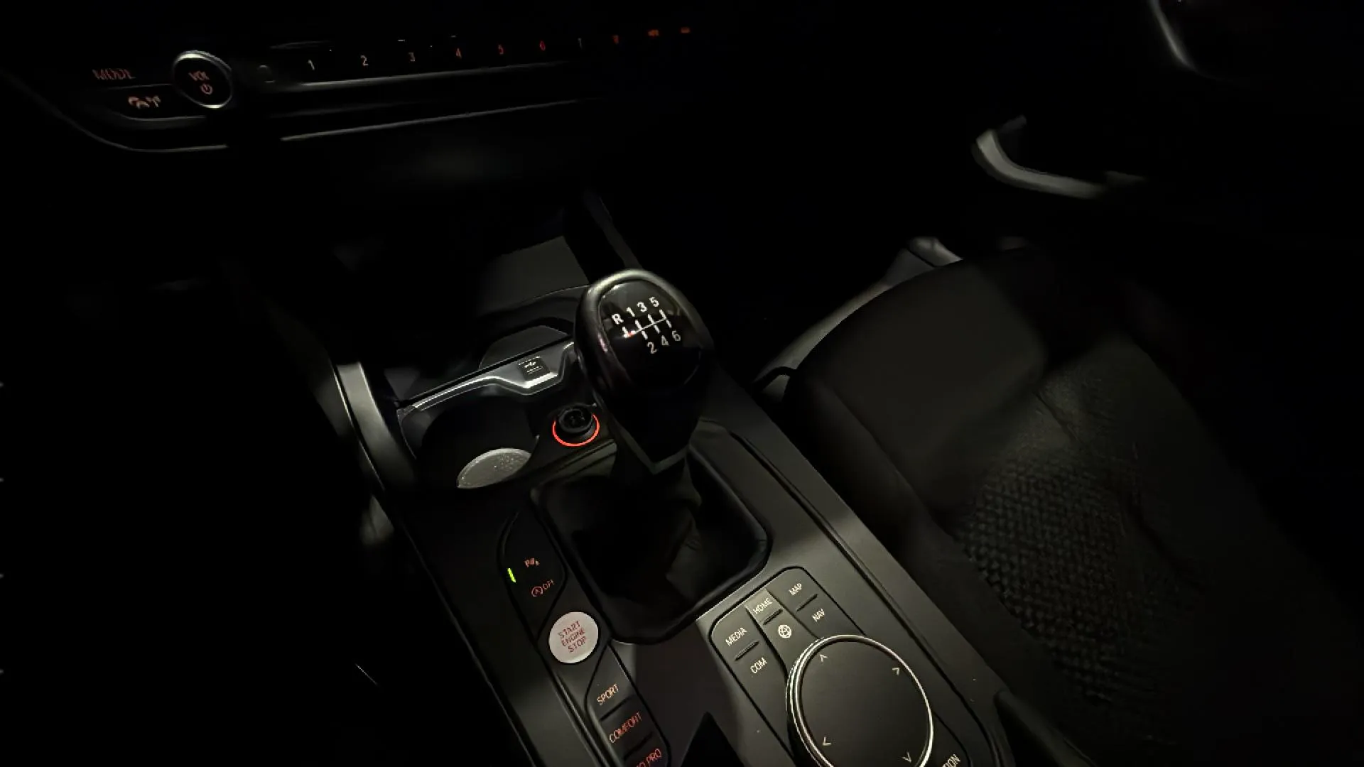 BMW Serie 1 118i - foto 18