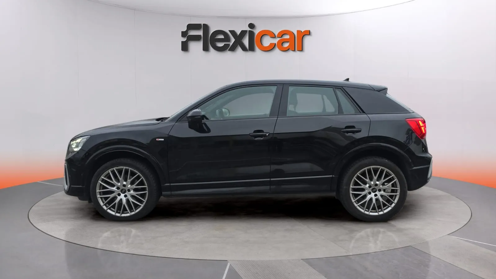 Audi Q2 Adrenalin 30 TDI S tronic - foto 3