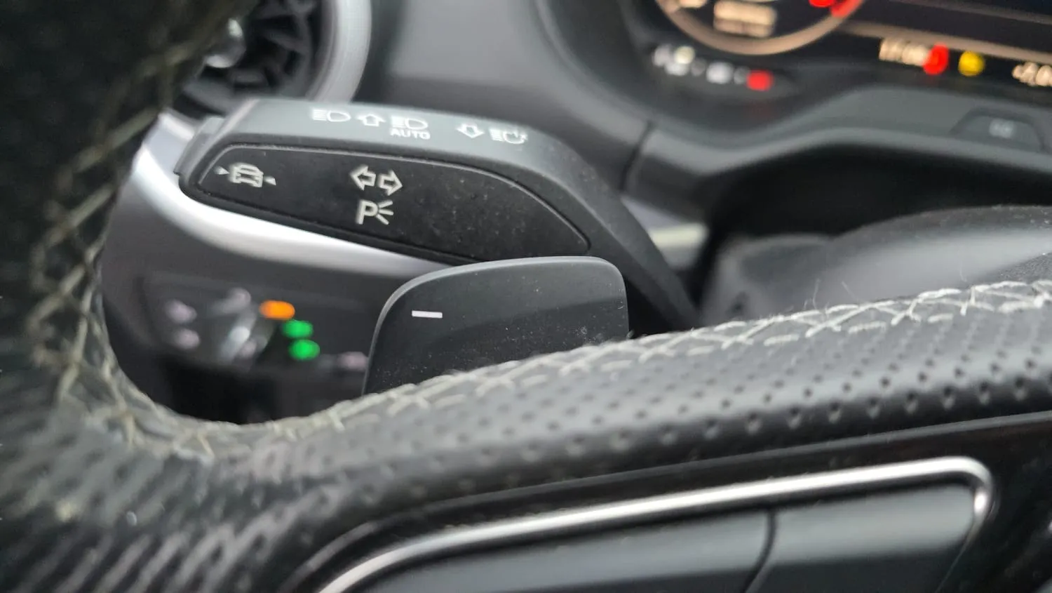 Audi Q2 Adrenalin 30 TDI S tronic - foto 16