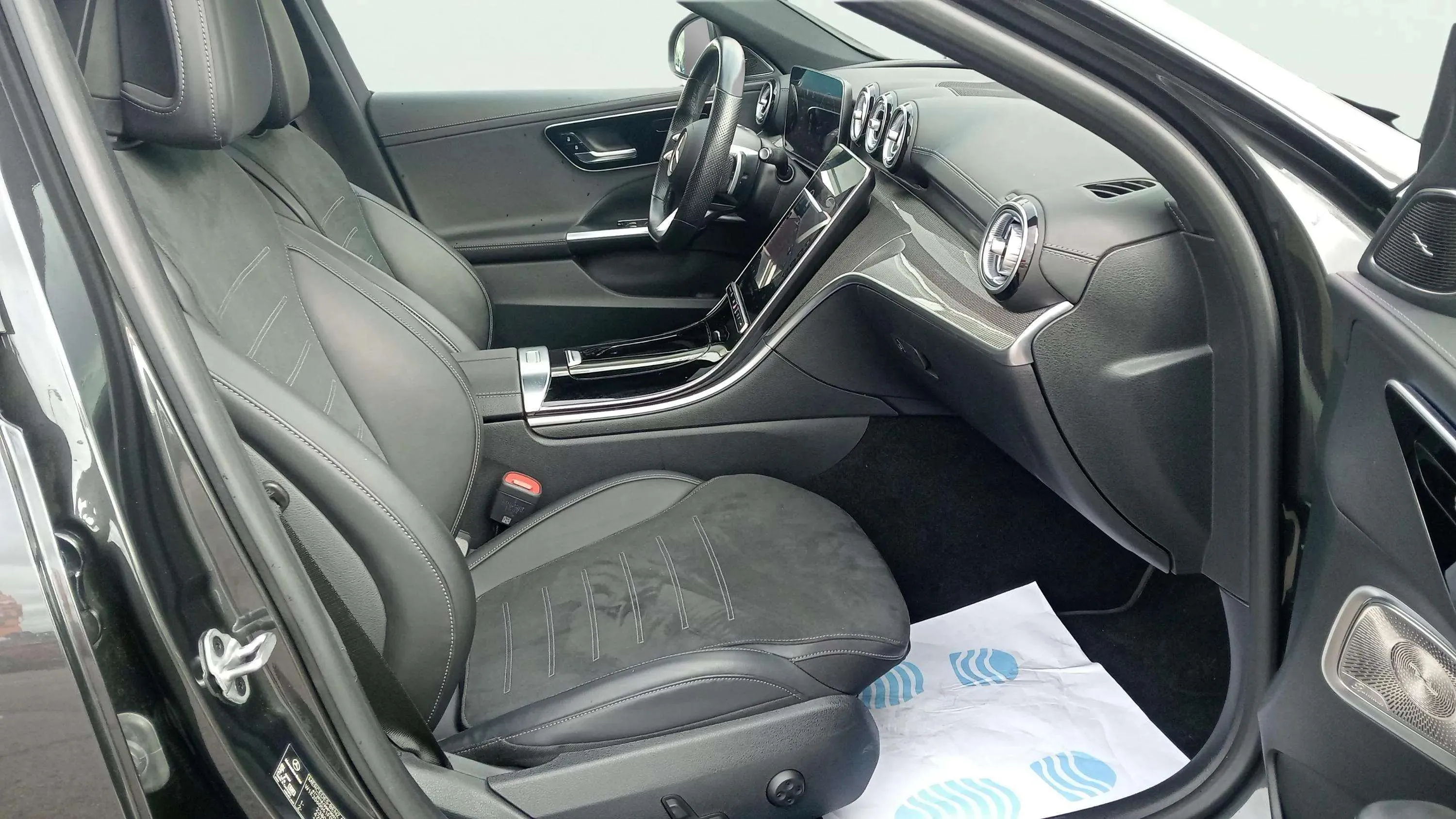 Mercedes-Benz Clase C C 300 d - foto 19