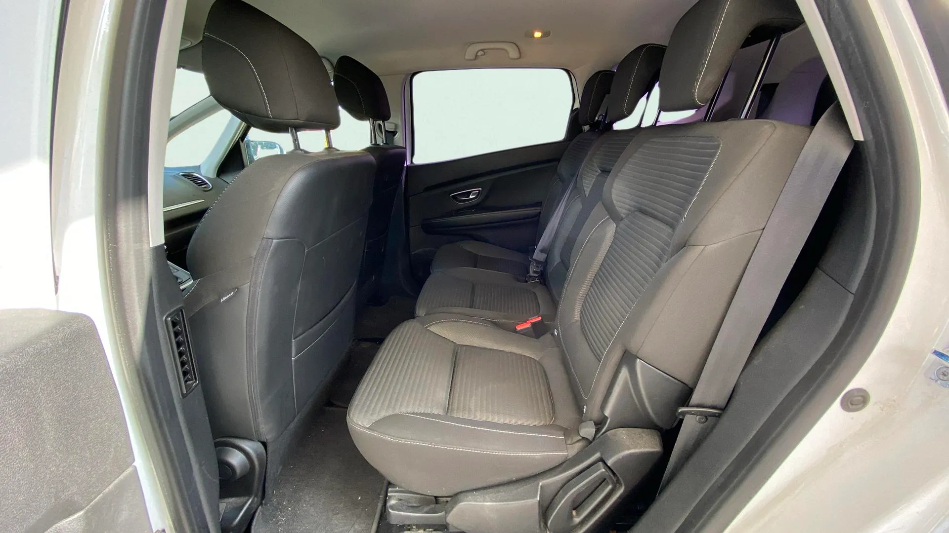 Renault Grand Scénic Zen Energy TCe - foto 11