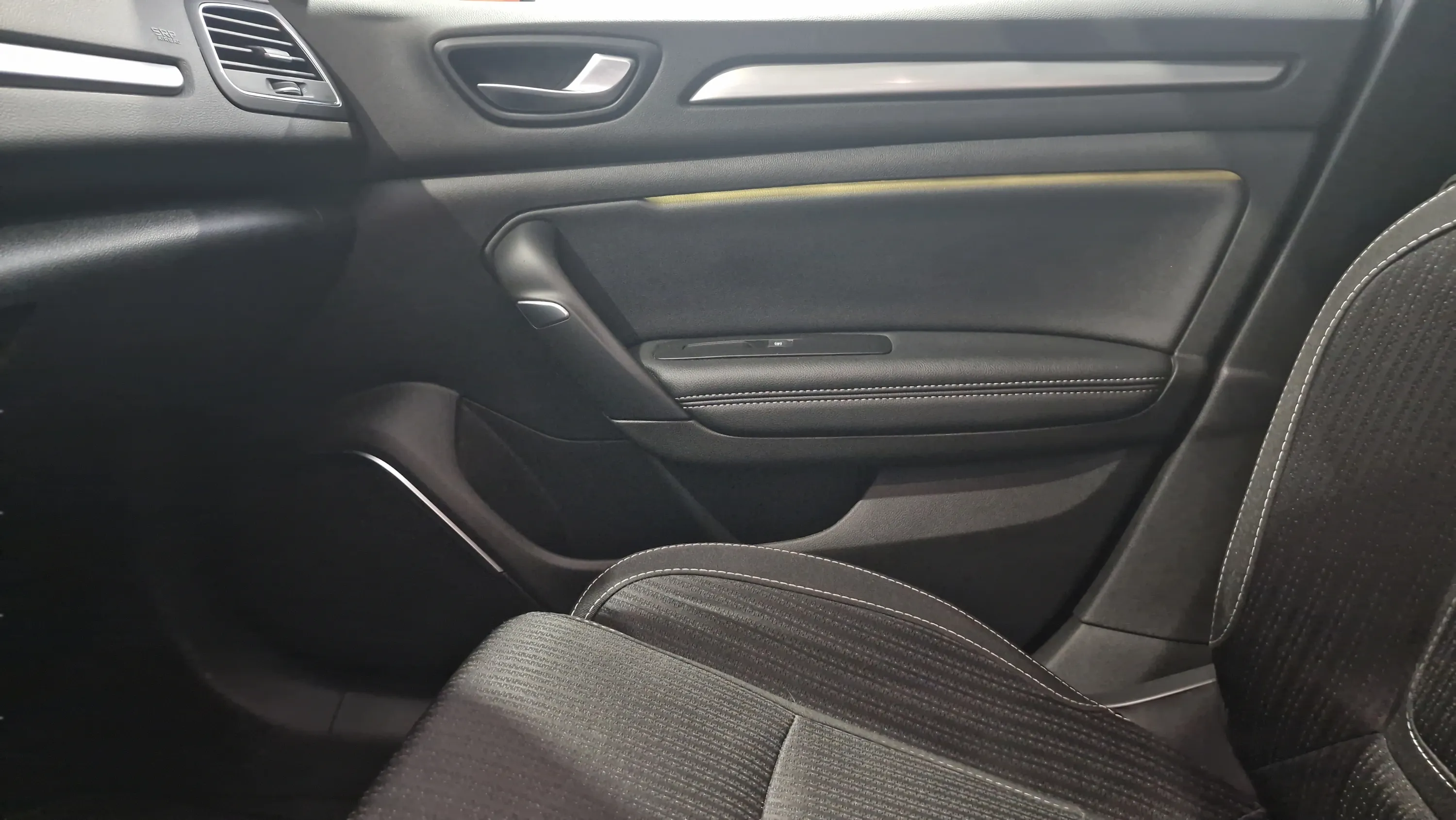 Renault Mégane Zen Energy TCe - foto 30