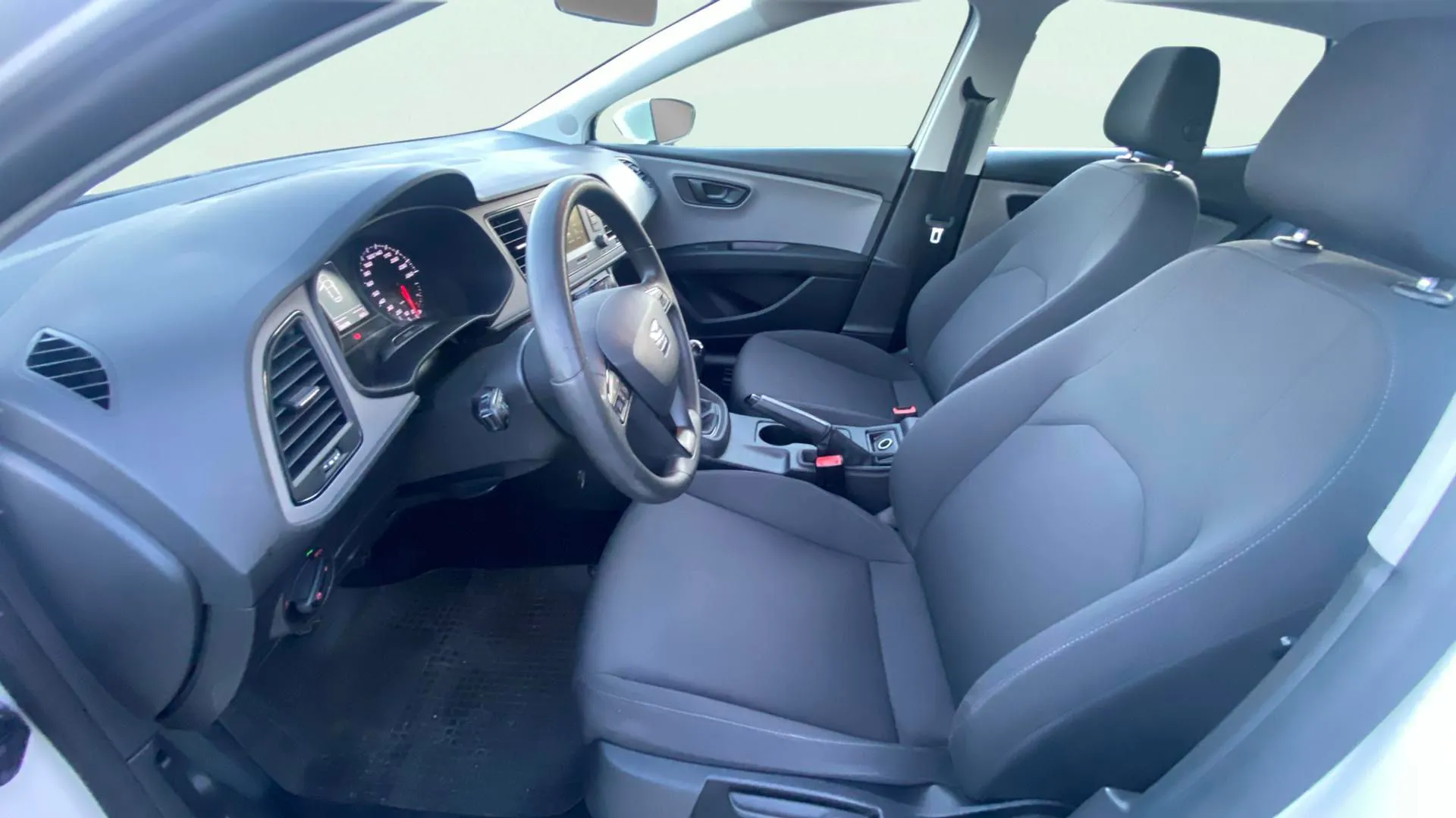 SEAT León 1.6 TDI Style - foto 9